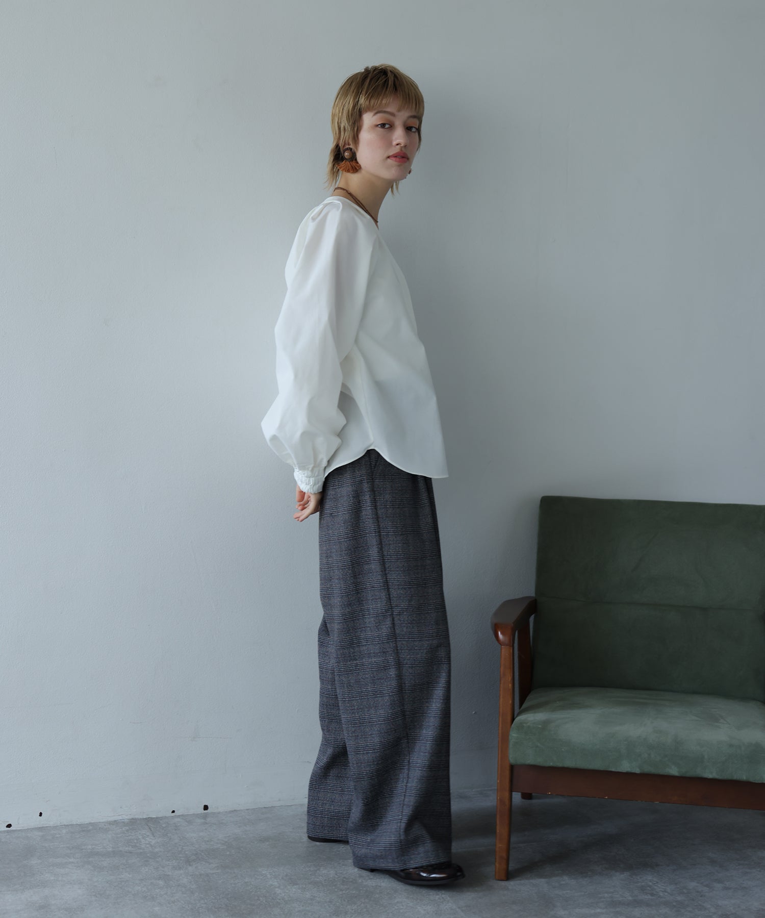 チャコール model:H160
