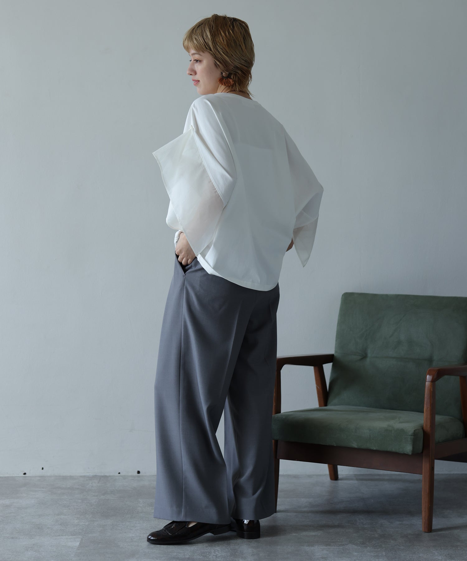 オフホワイト model:H160