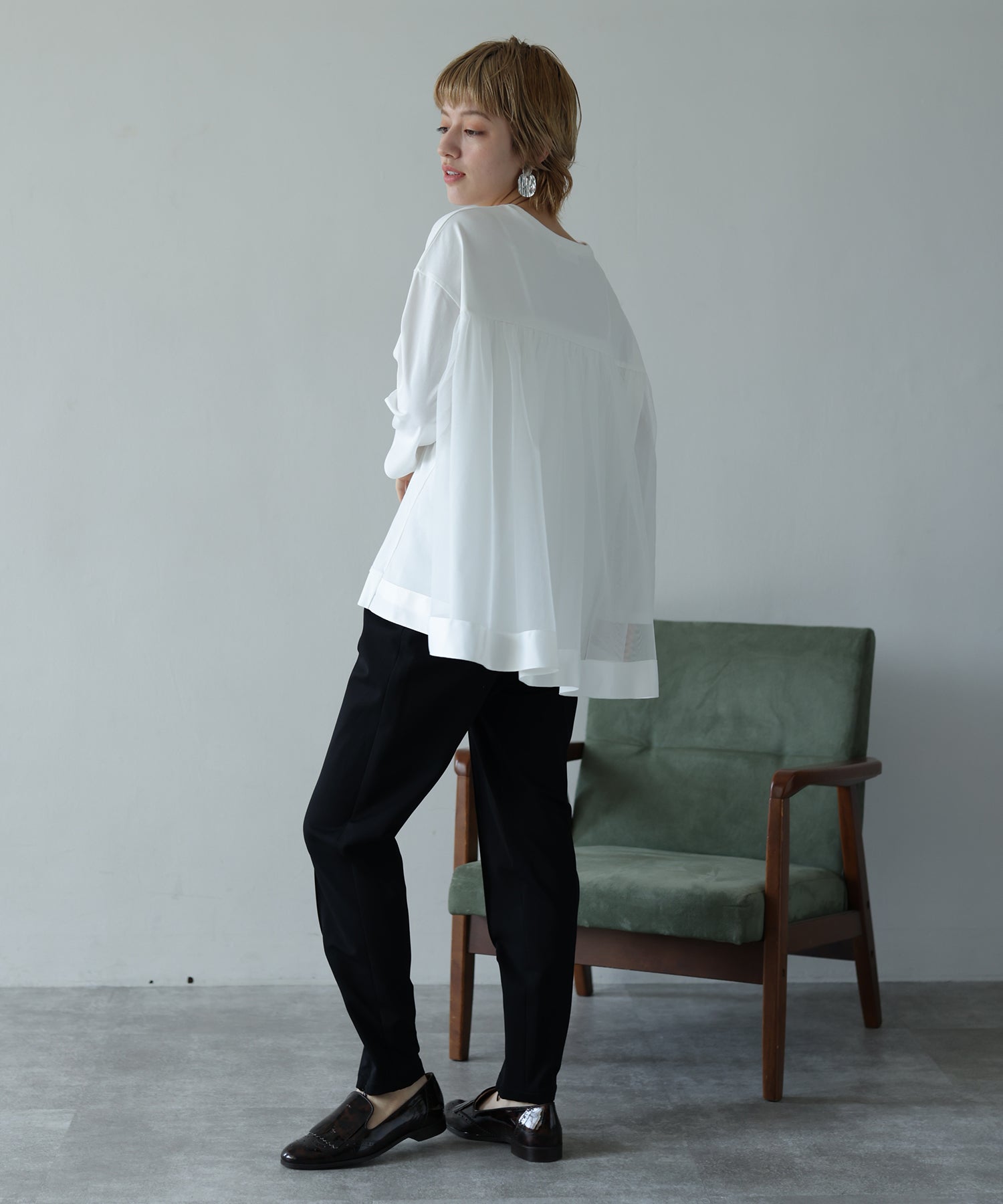 オフホワイト model:H160