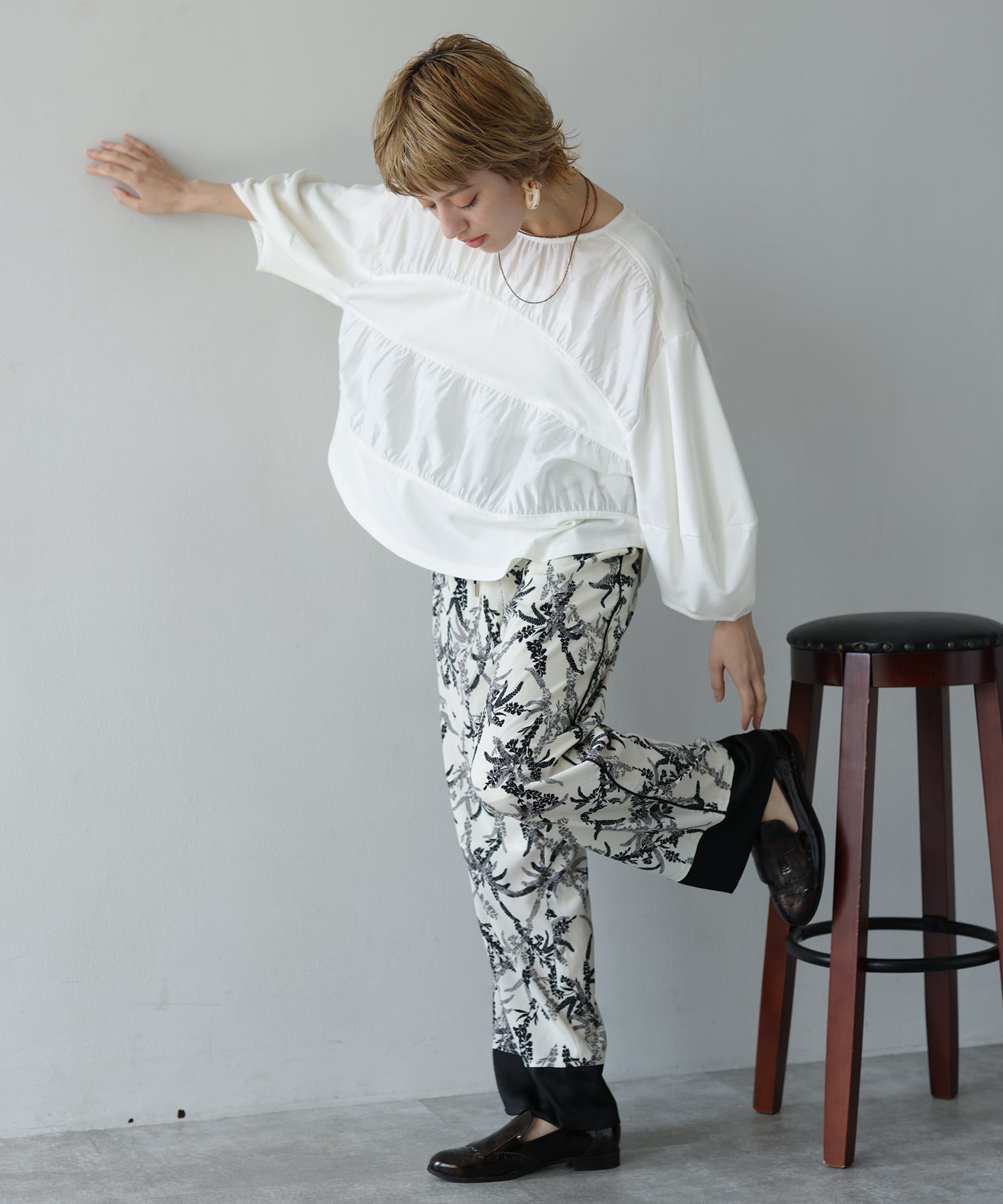 オフホワイト model:H160