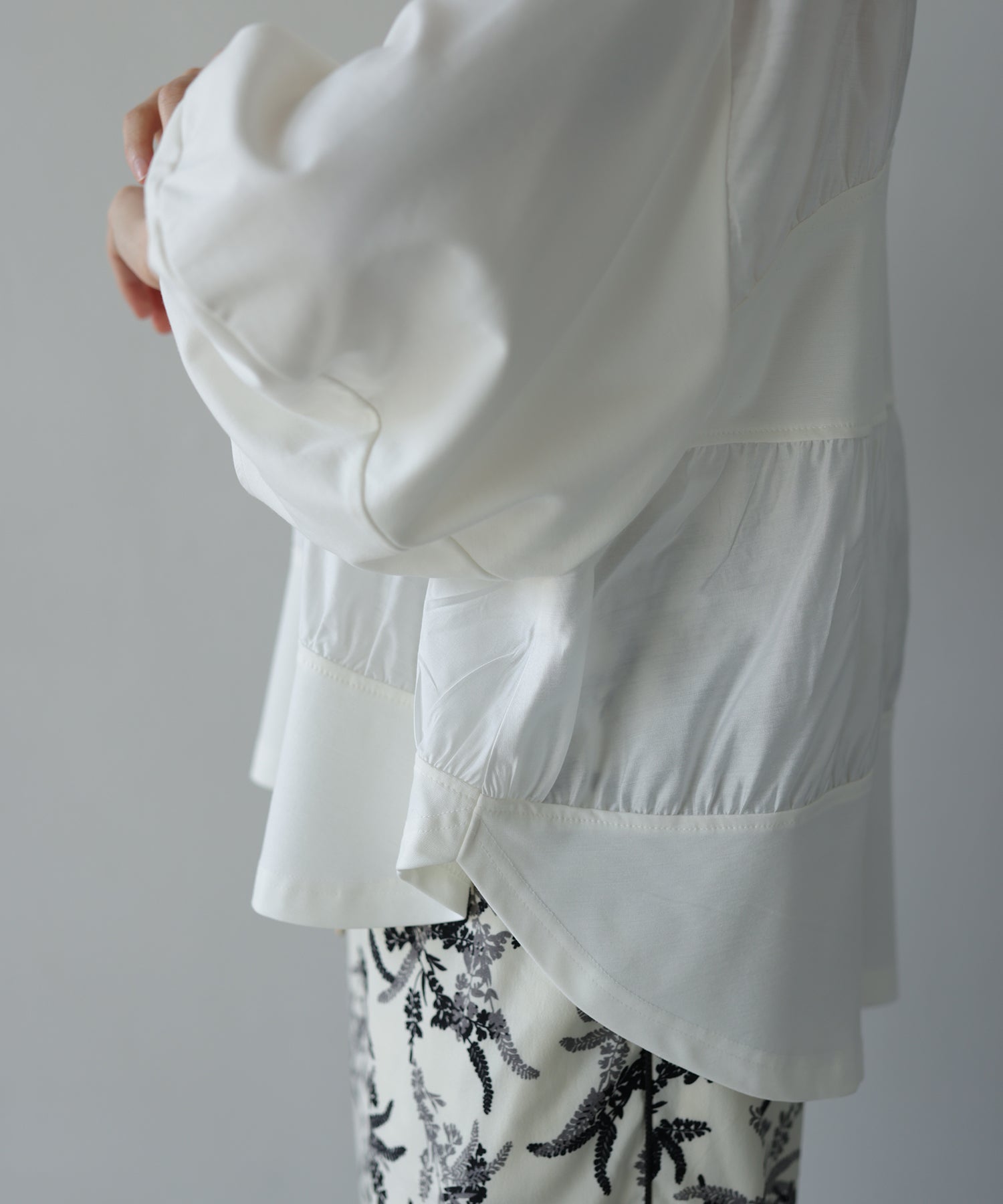 オフホワイト model:H160