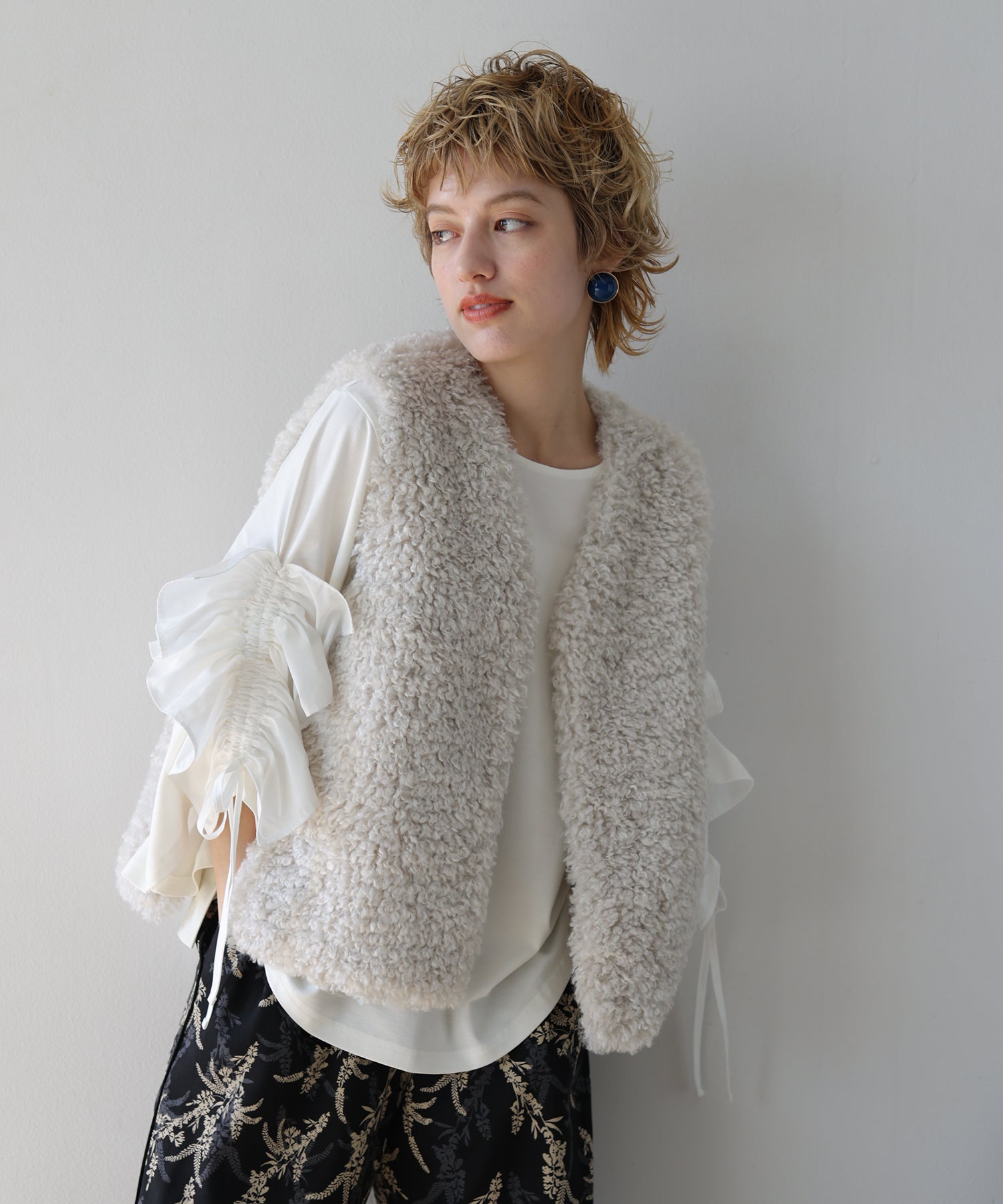 オフホワイト model:H160