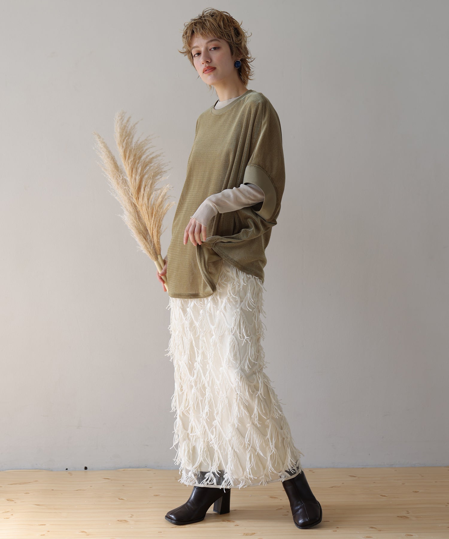 オフホワイト model:H160