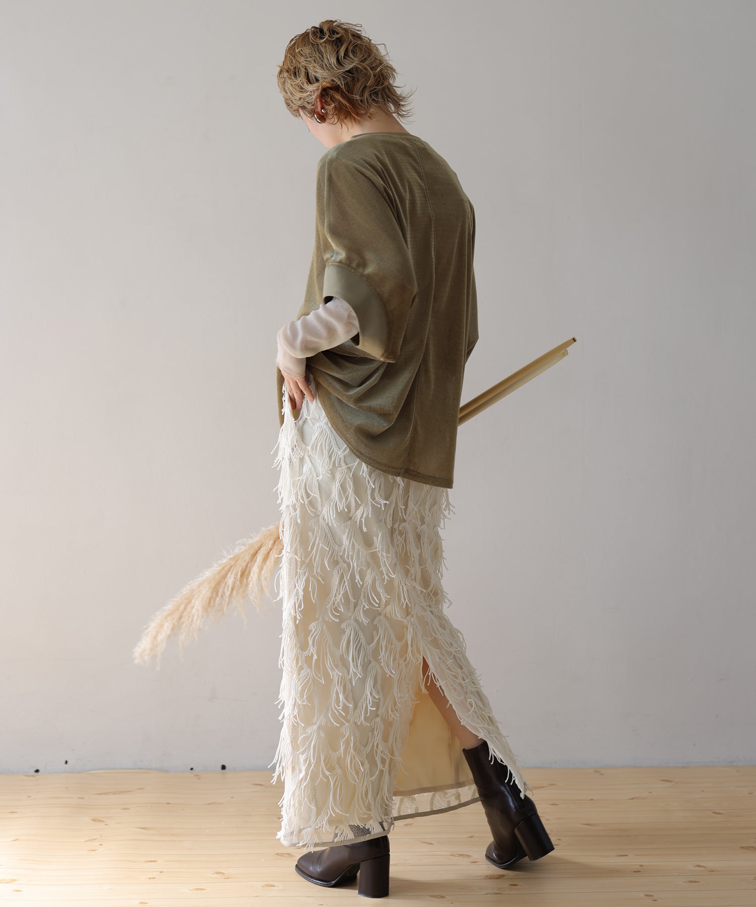 オフホワイト model:H160