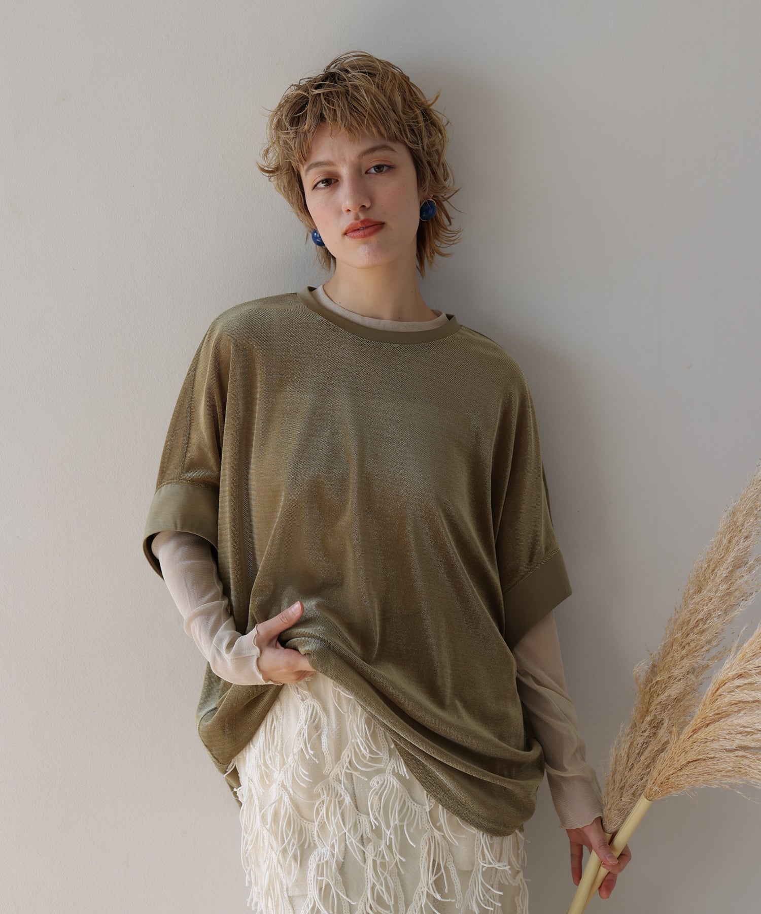 カーキ model:H160