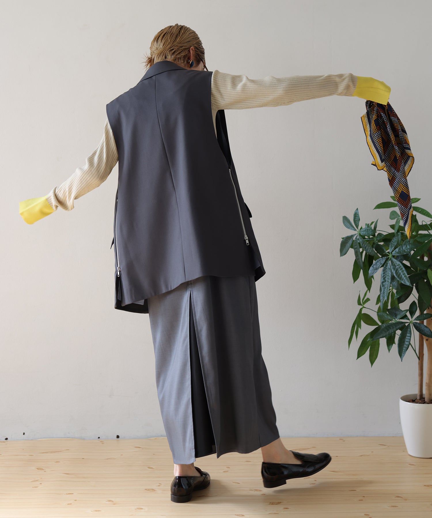 チャコール model:H160