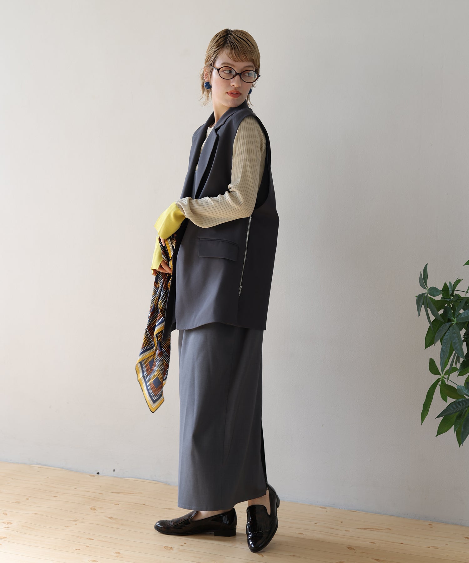 チャコール model:H160