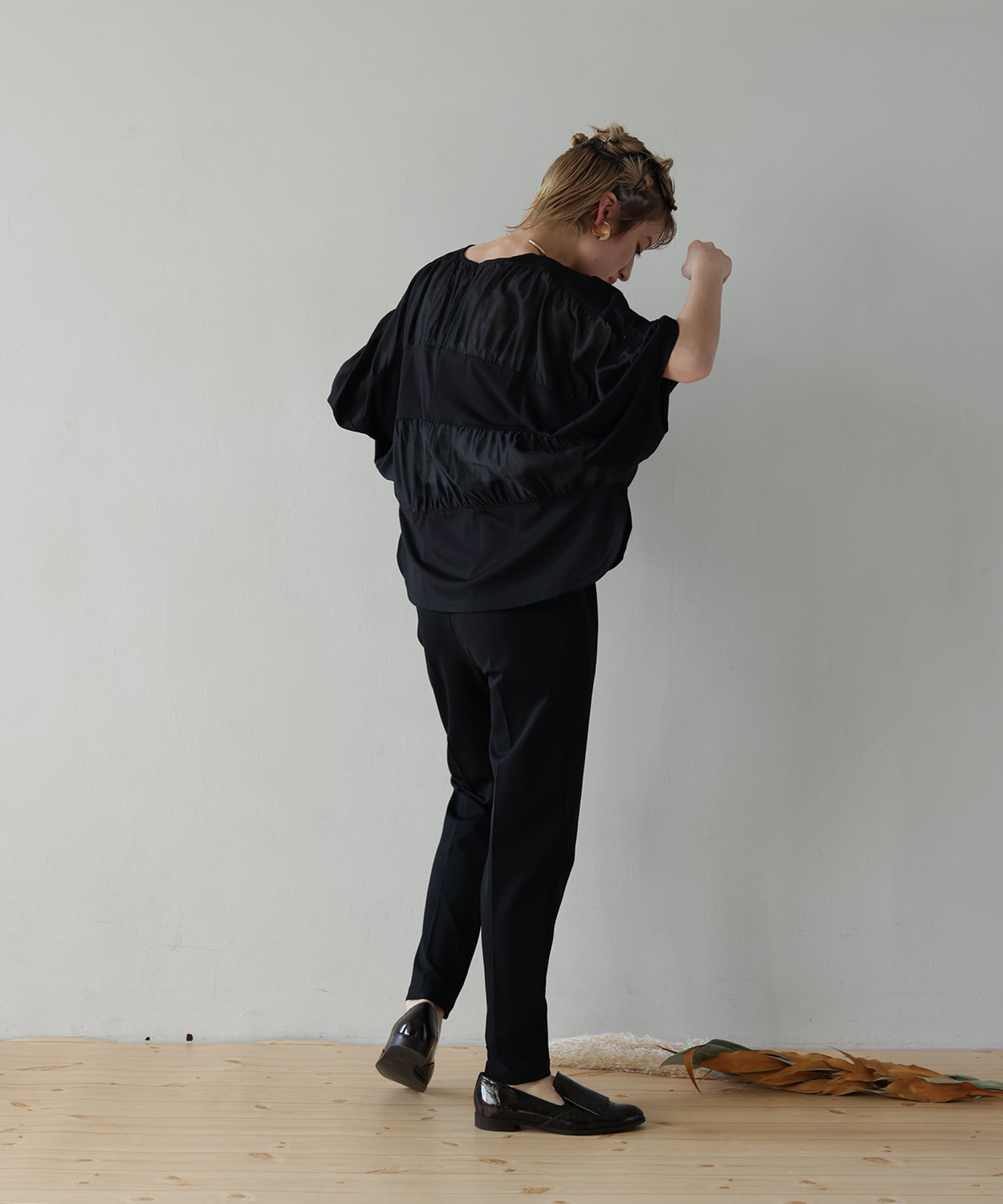 ブラック model:H160