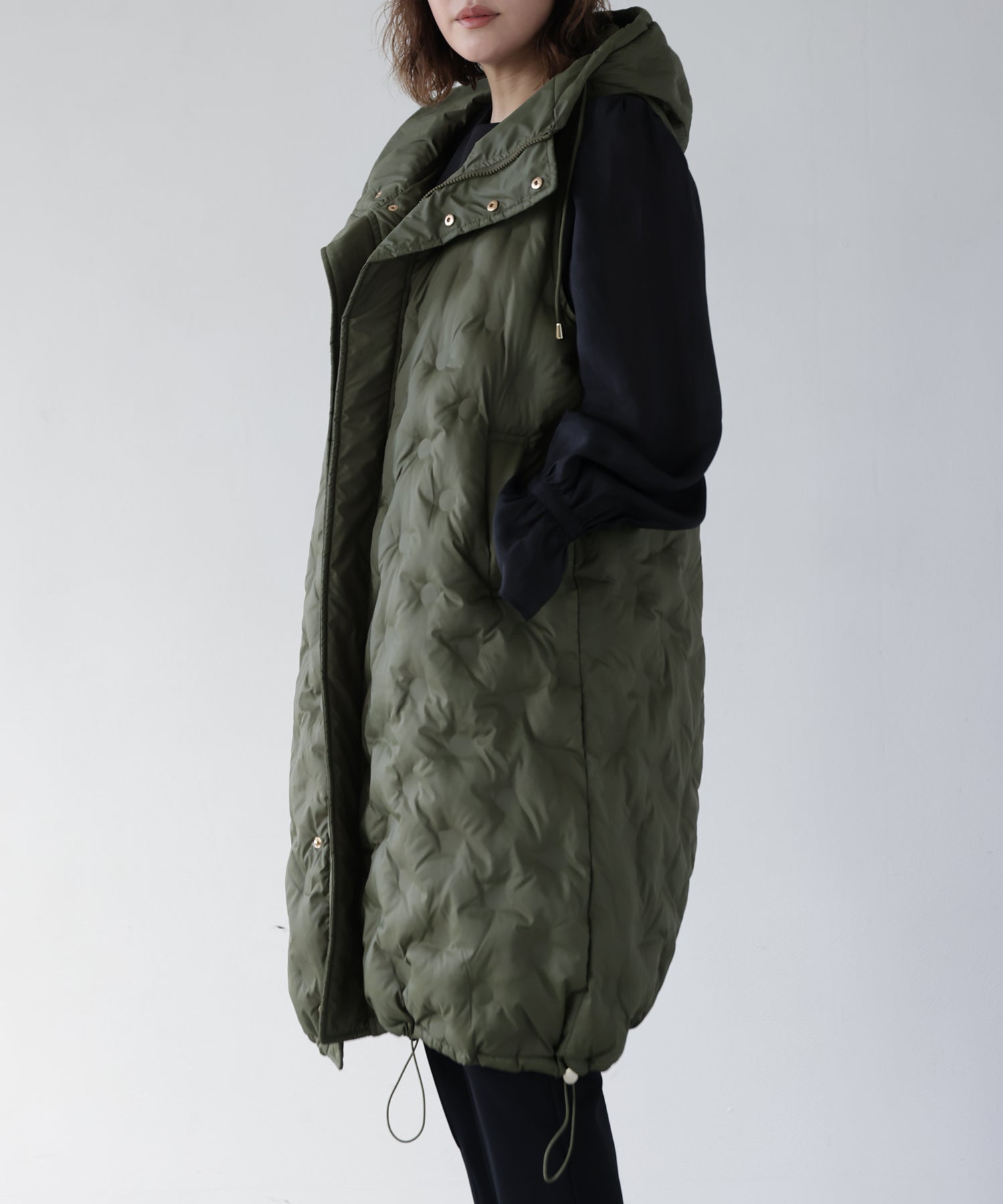 カーキ model:H167