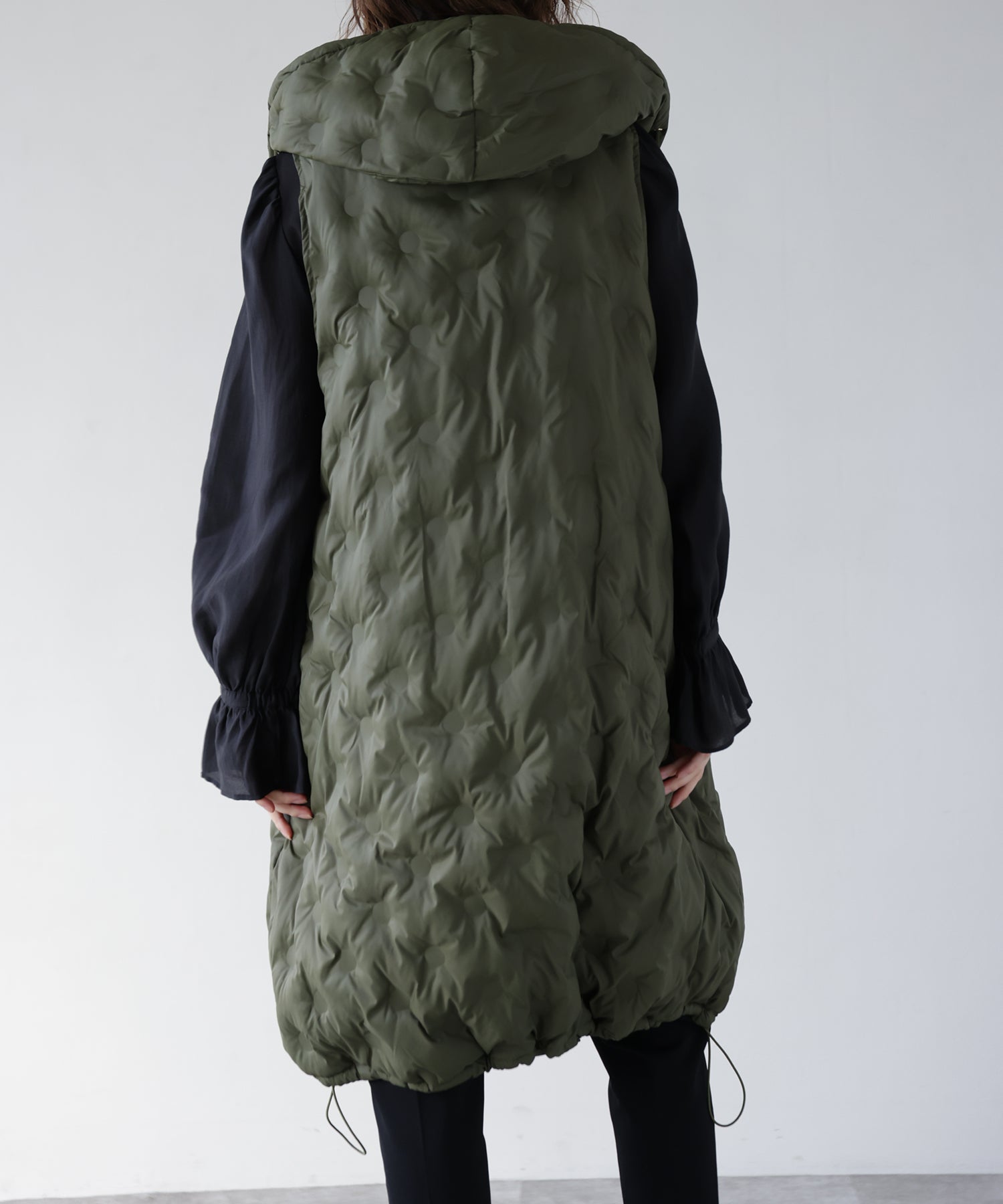 カーキ model:H167