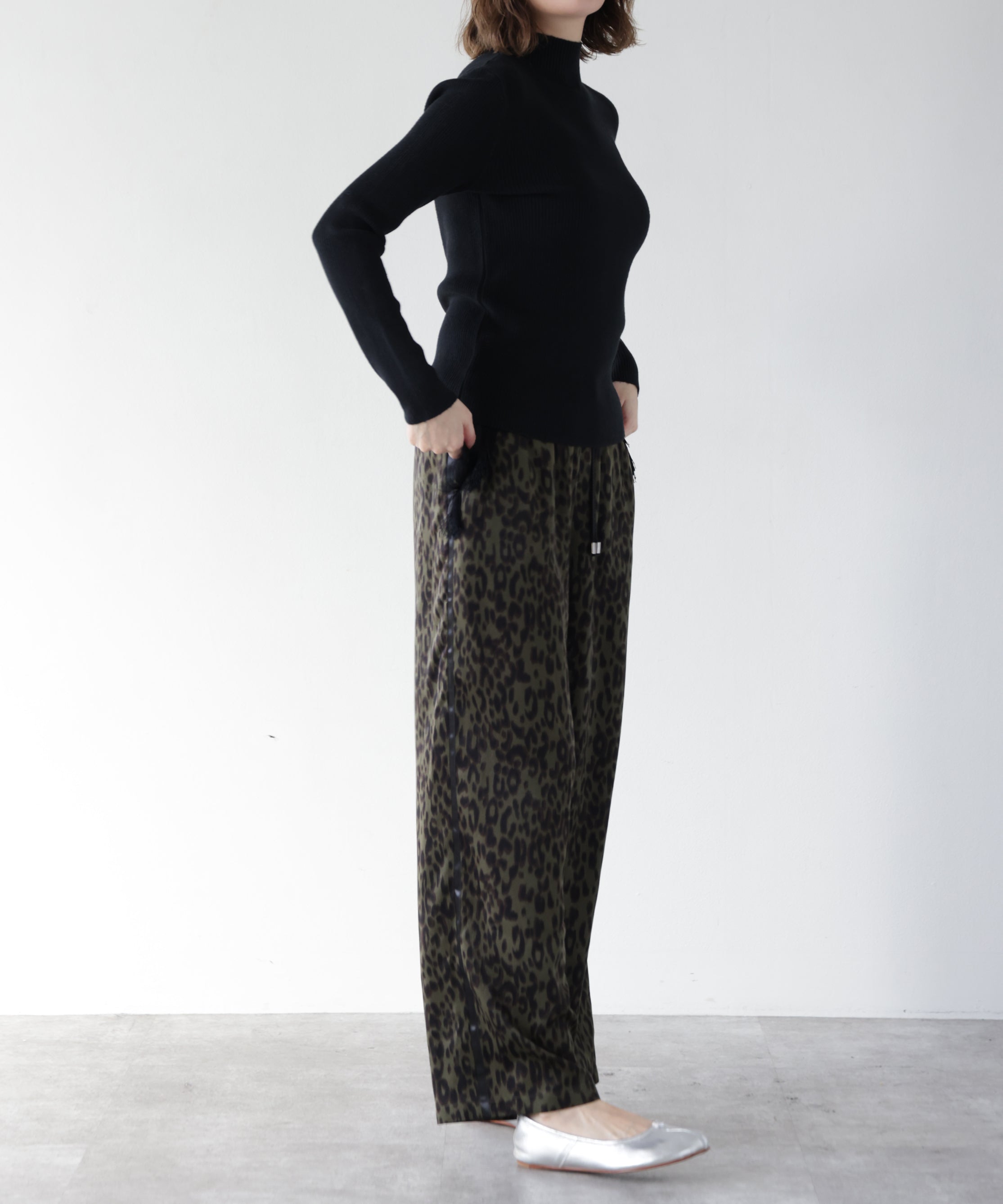 ブラック model:H167