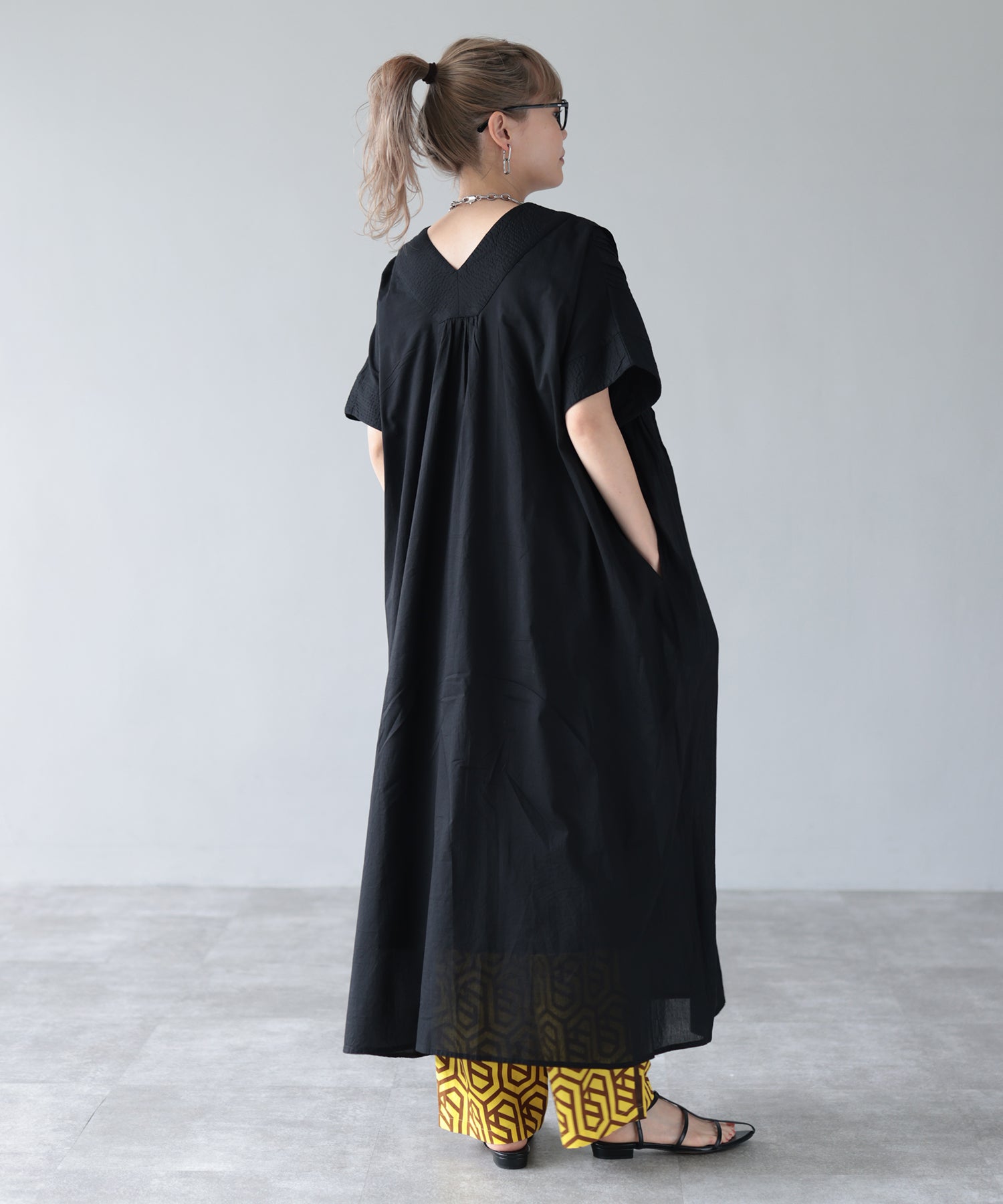 ブラック model:H167