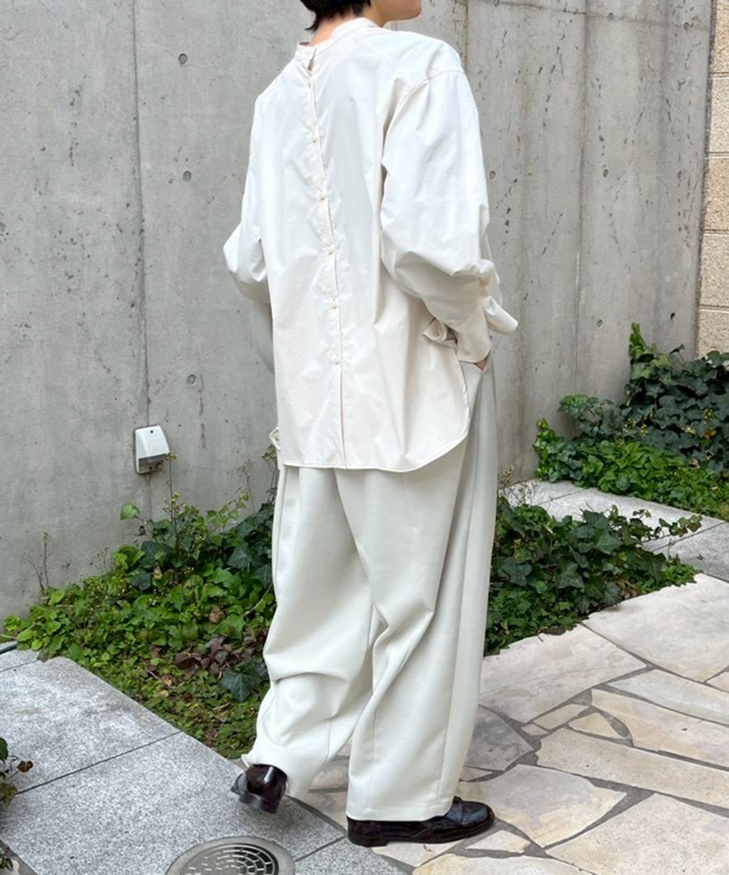 ベージュ staff:H161