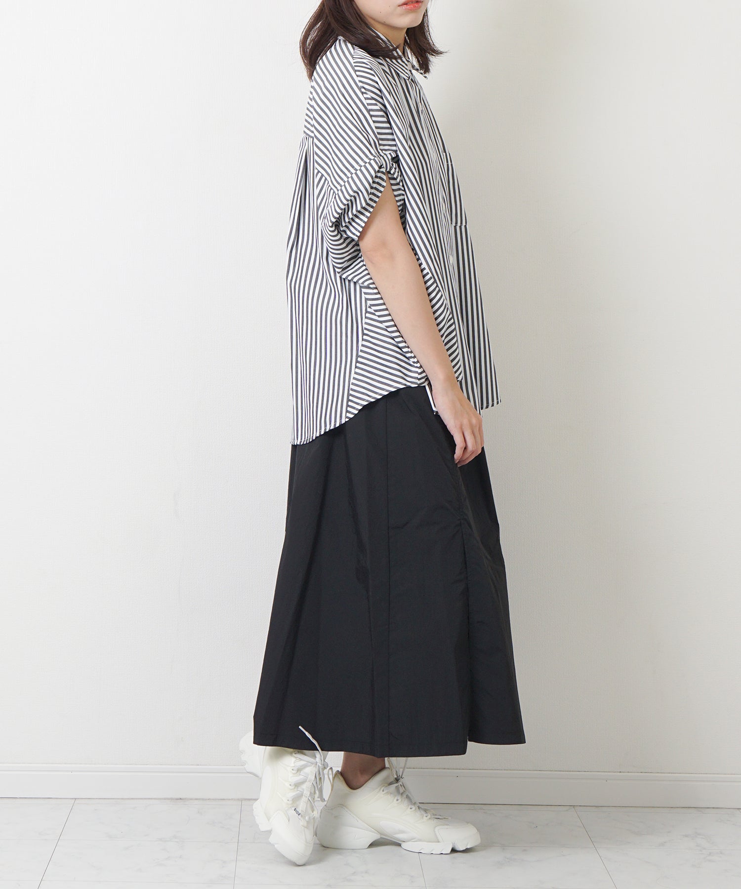 オフ×ブラック model:H160