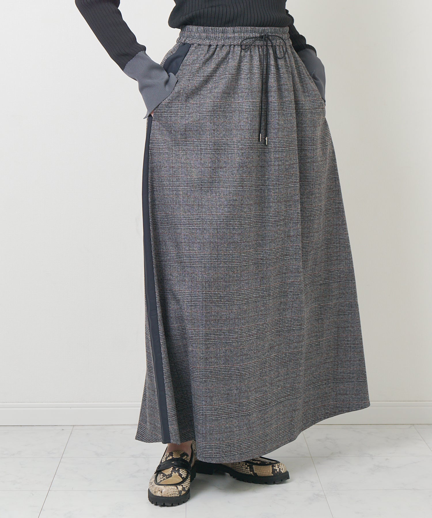 チャコール model:H160