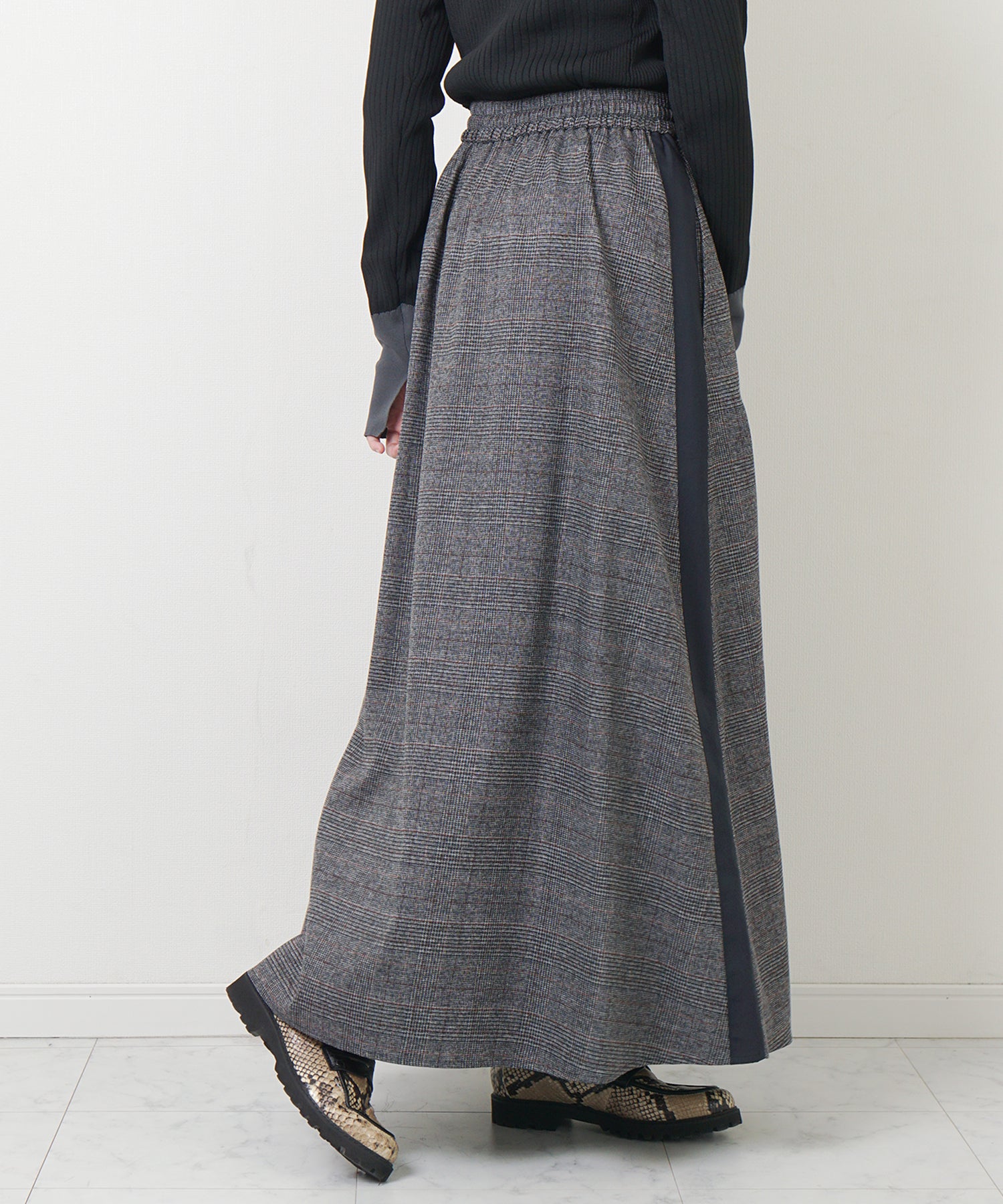 チャコール model:H160