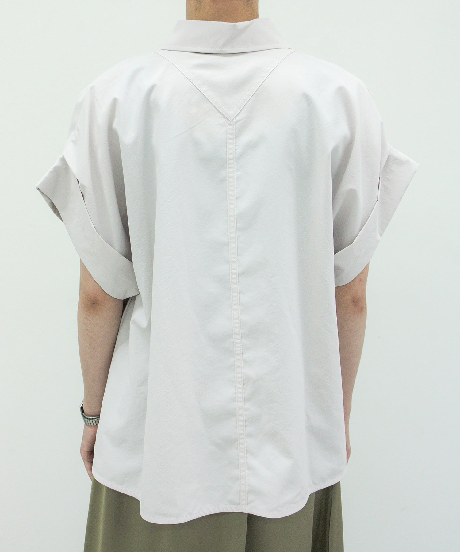 グレージュ staff:H161