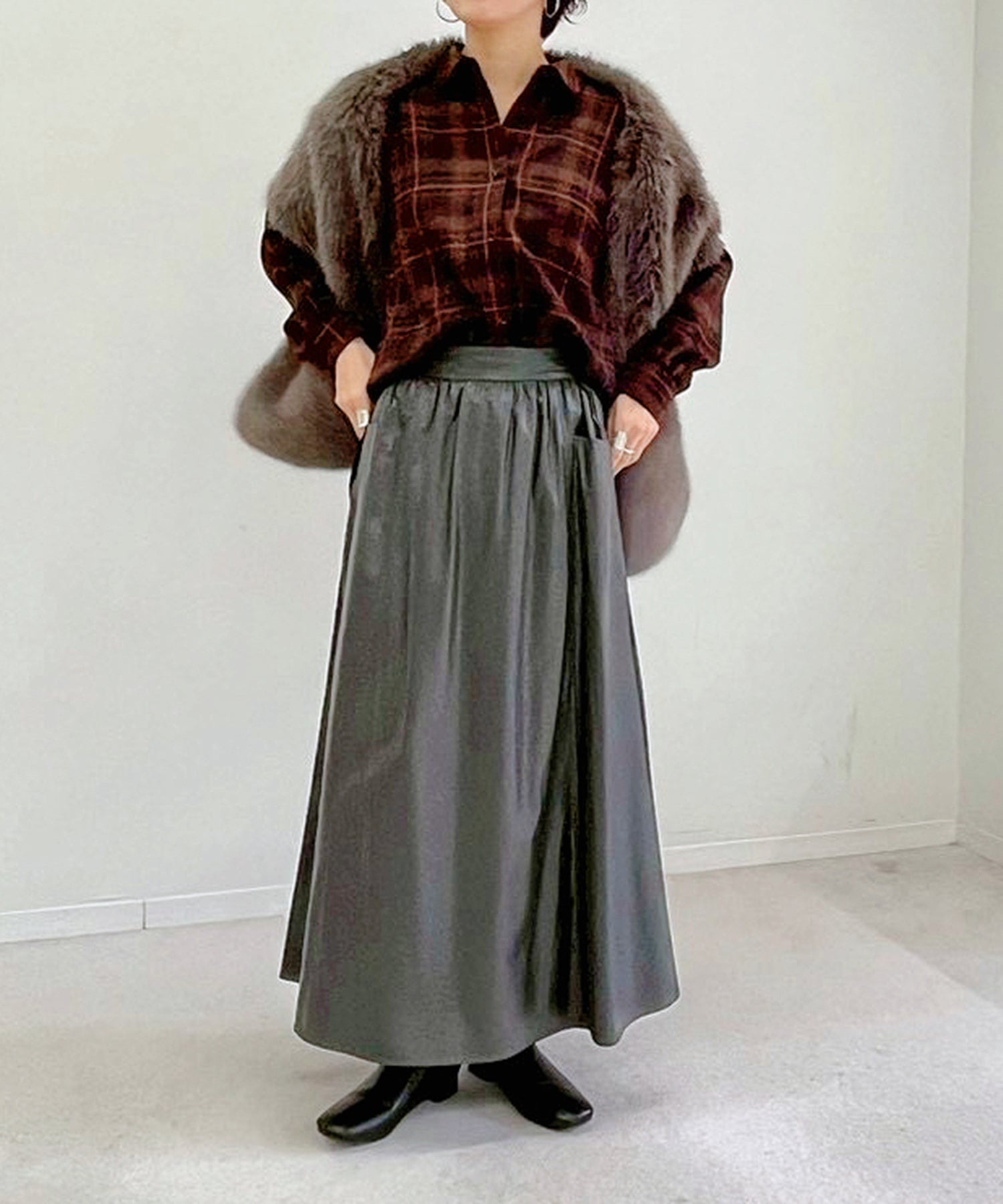 ブラウン staff:H161