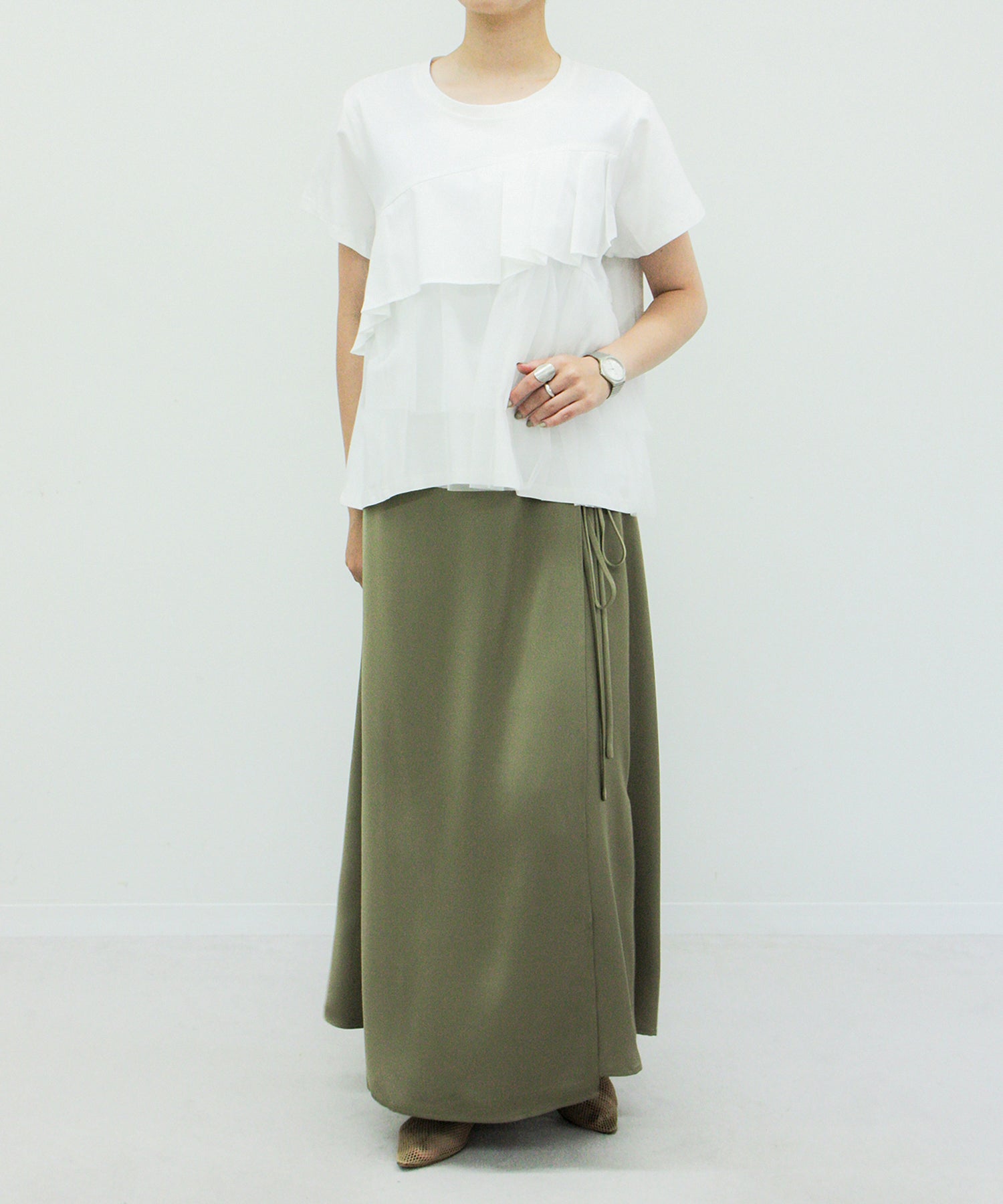 オフホワイト staff:H161