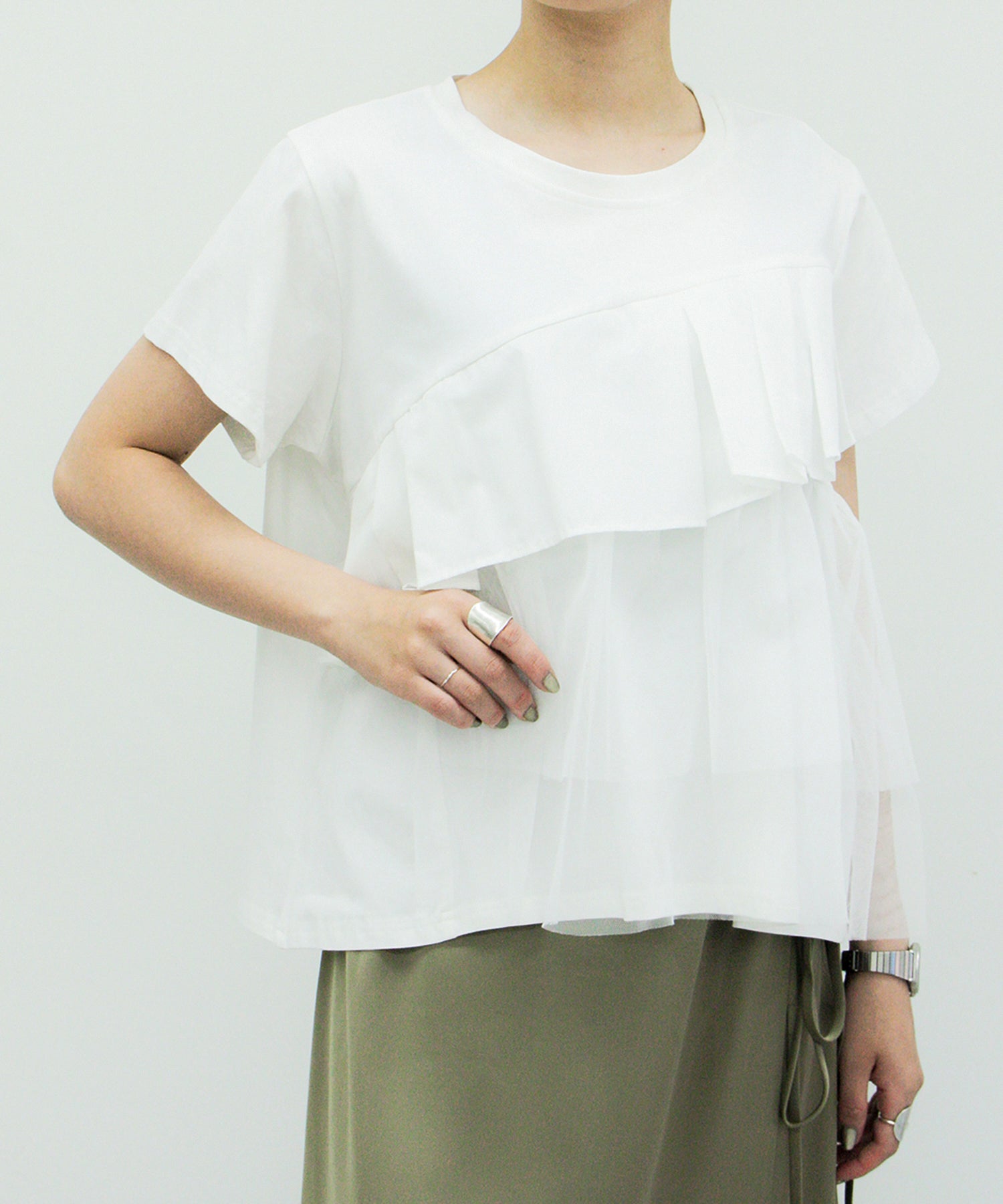 オフホワイト staff:H161