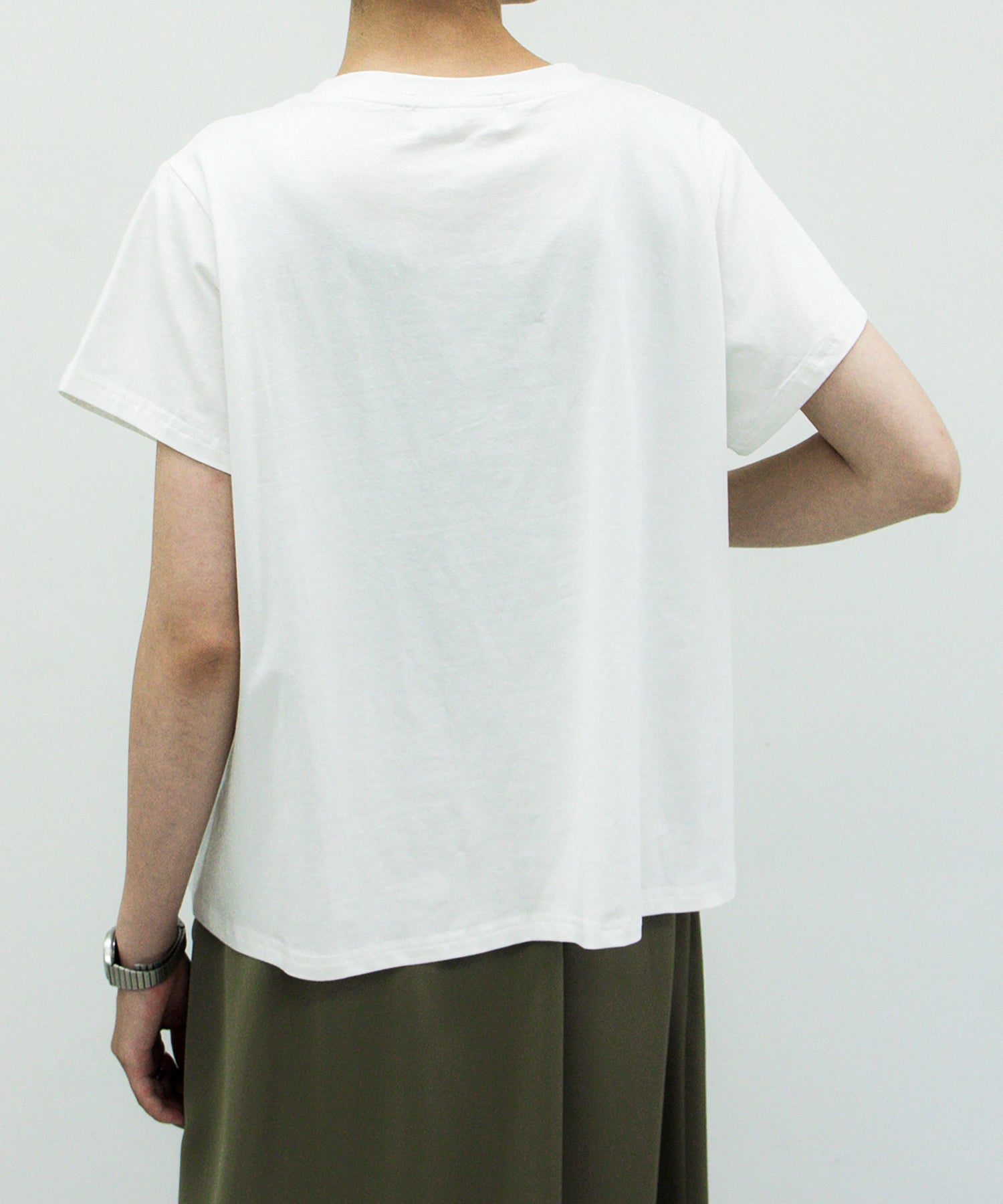 オフホワイト staff:H161