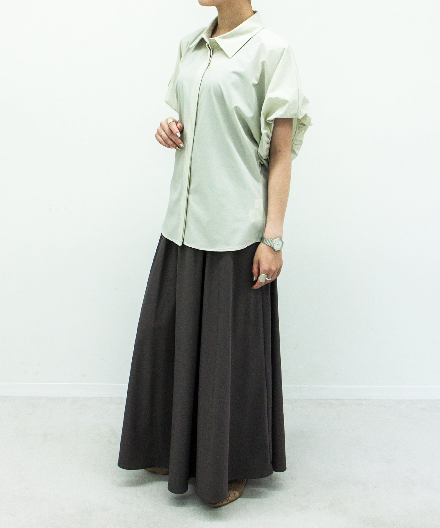 オフグレー staff:H161