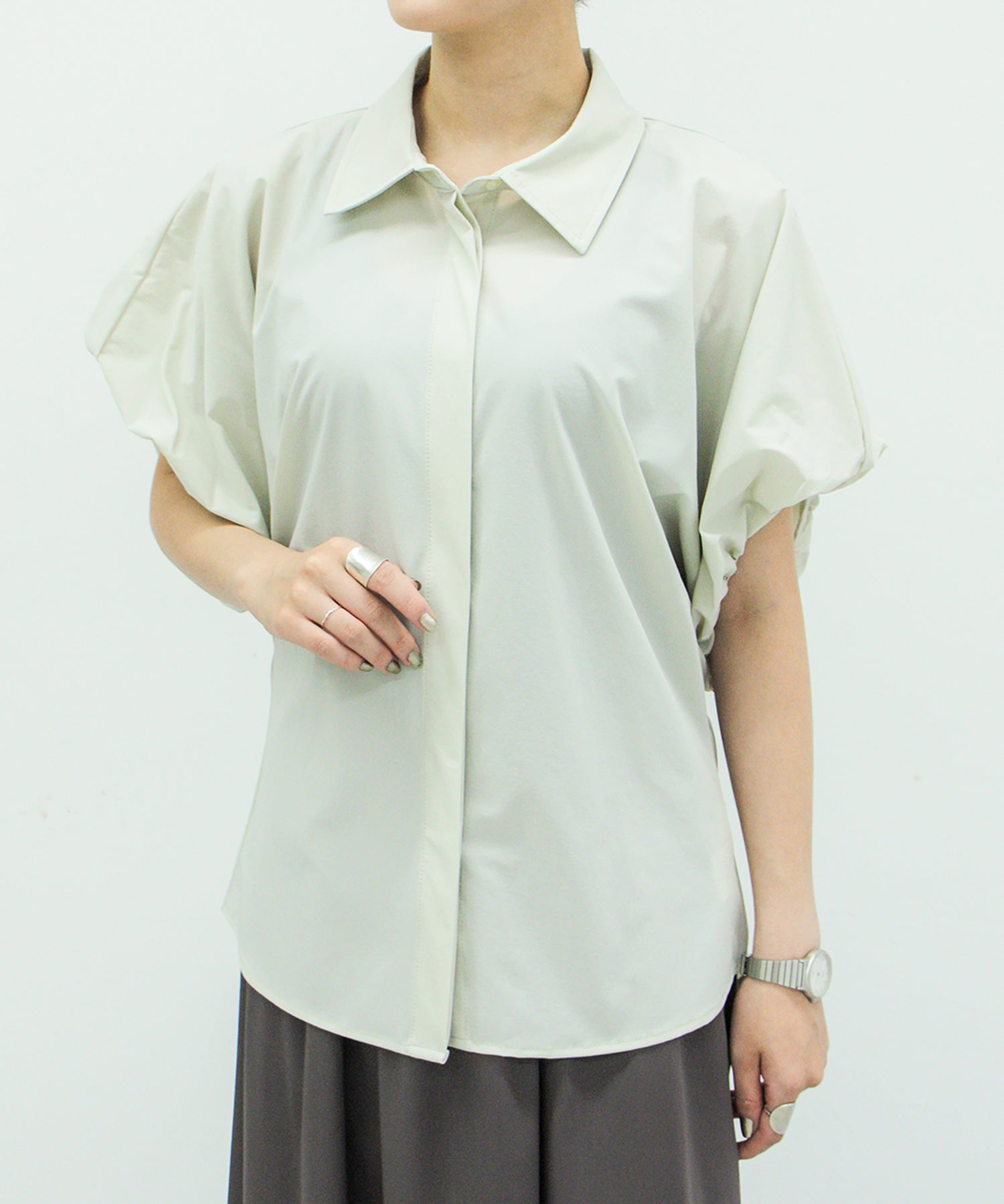 オフグレー staff:H161
