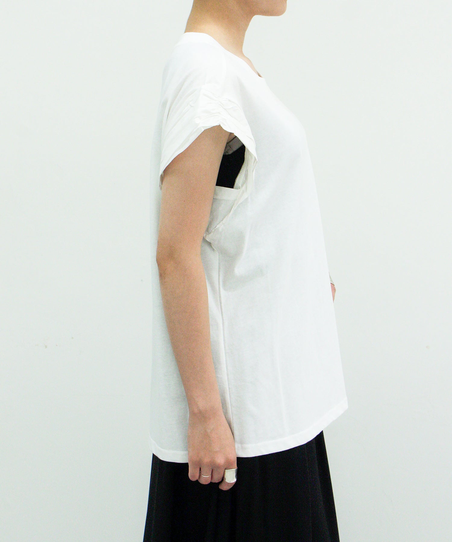 オフホワイト staff:H161