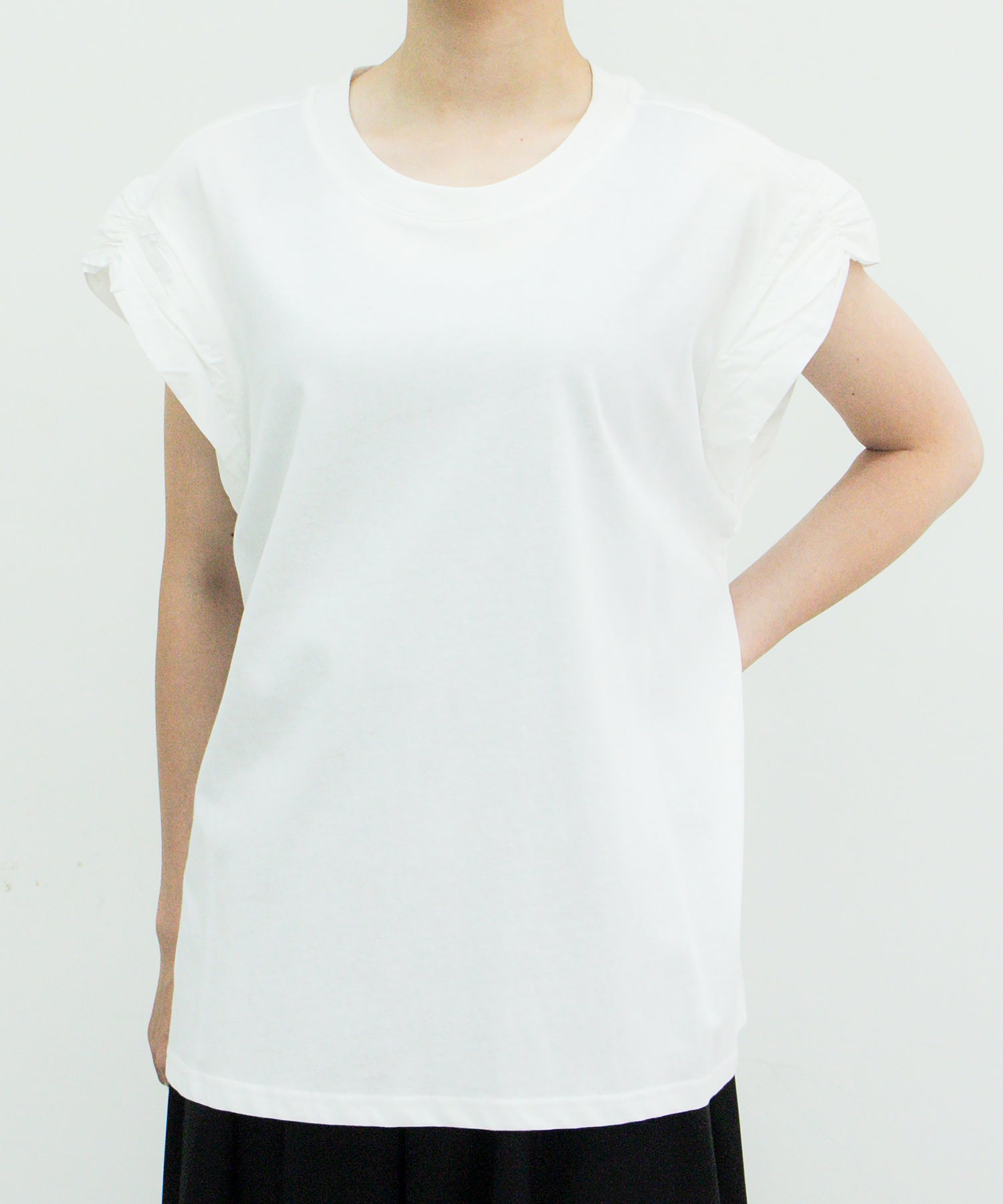 オフホワイト staff:H161