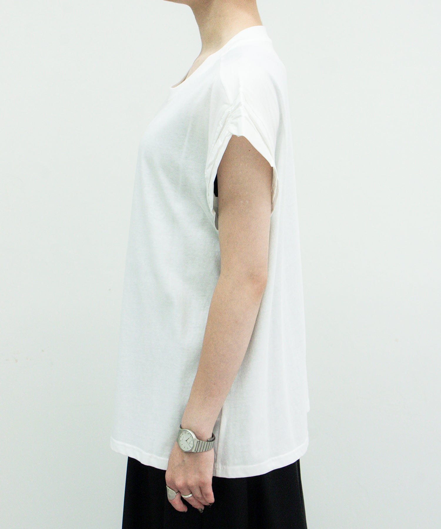 オフホワイト staff:H161