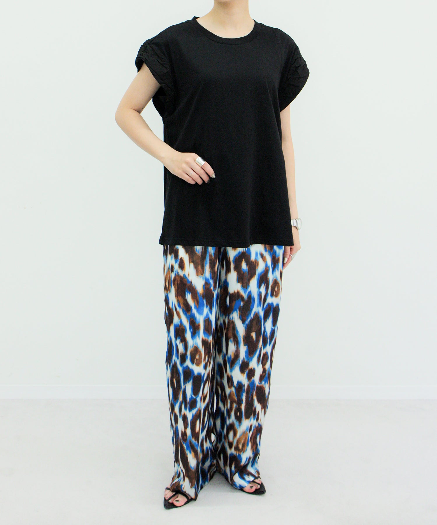 ブラック staff:H161