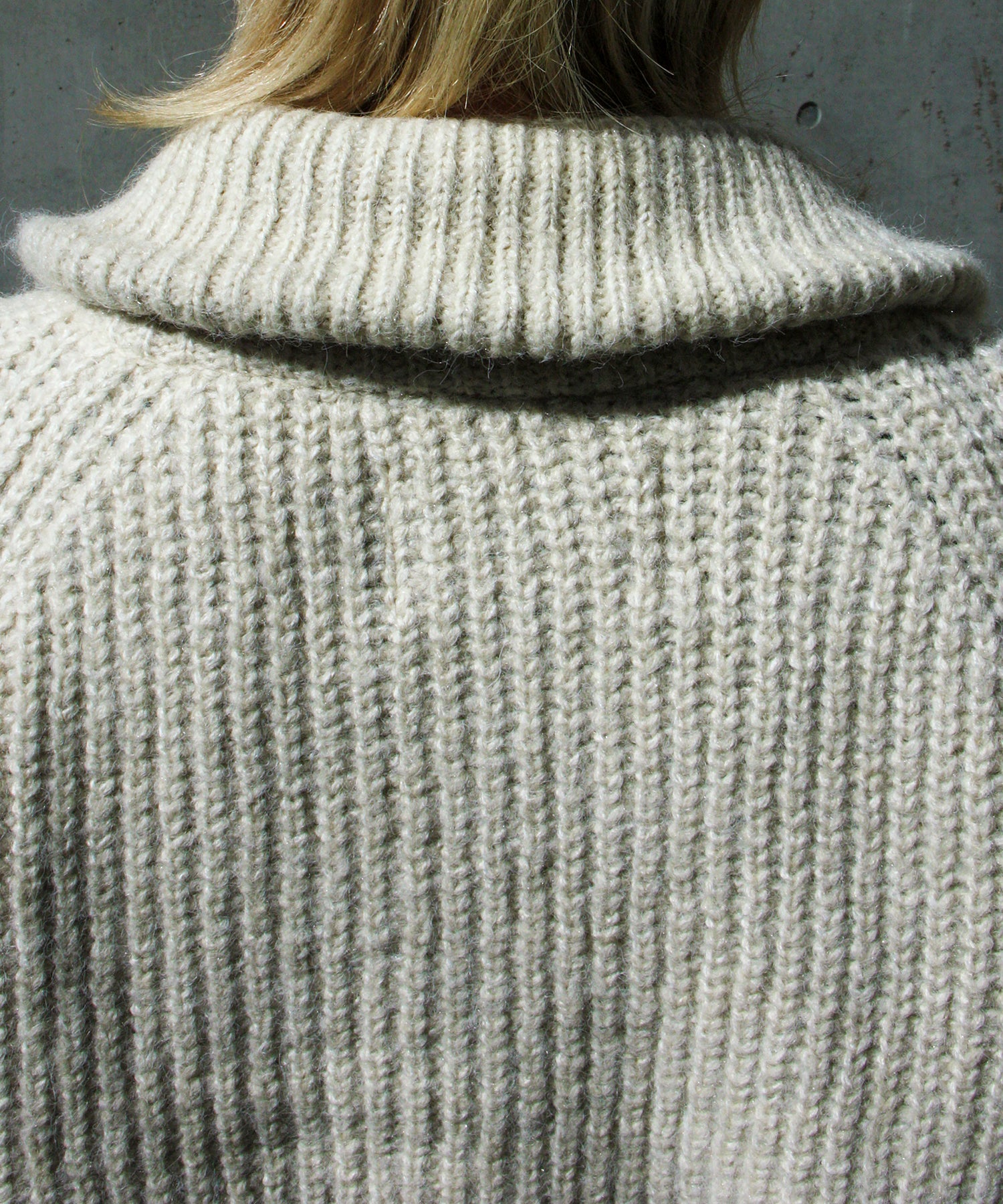 オフホワイト staff:H157