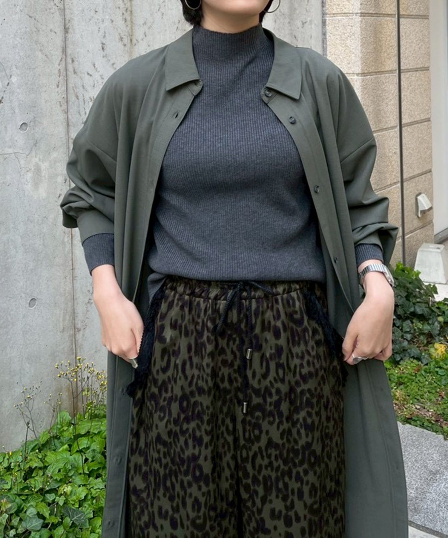 グレー staff:H161