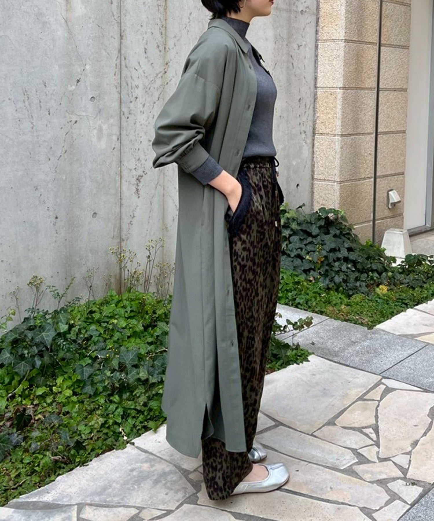 グレー staff:H161