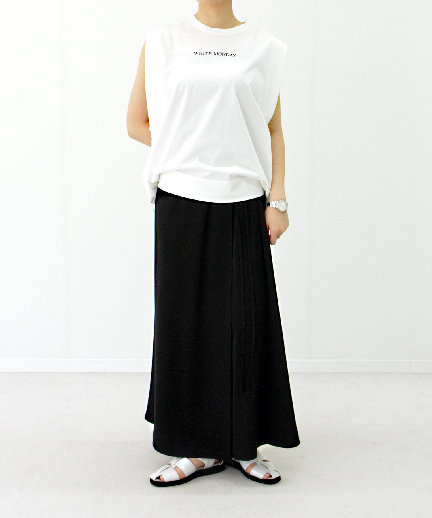 オフホワイト model:H161 着用サイズ:フリー