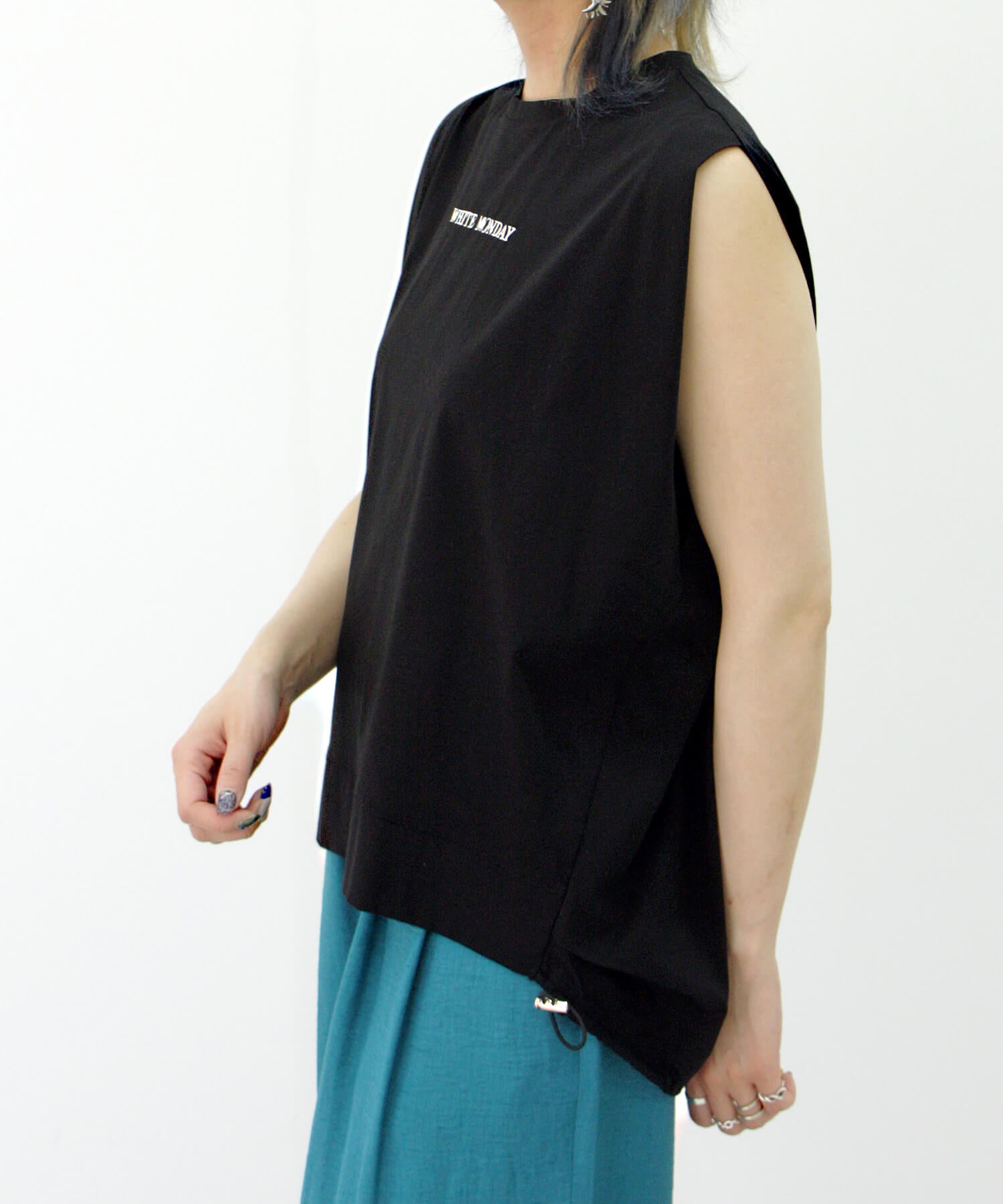 ブラック model:H157 着用サイズ:フリー