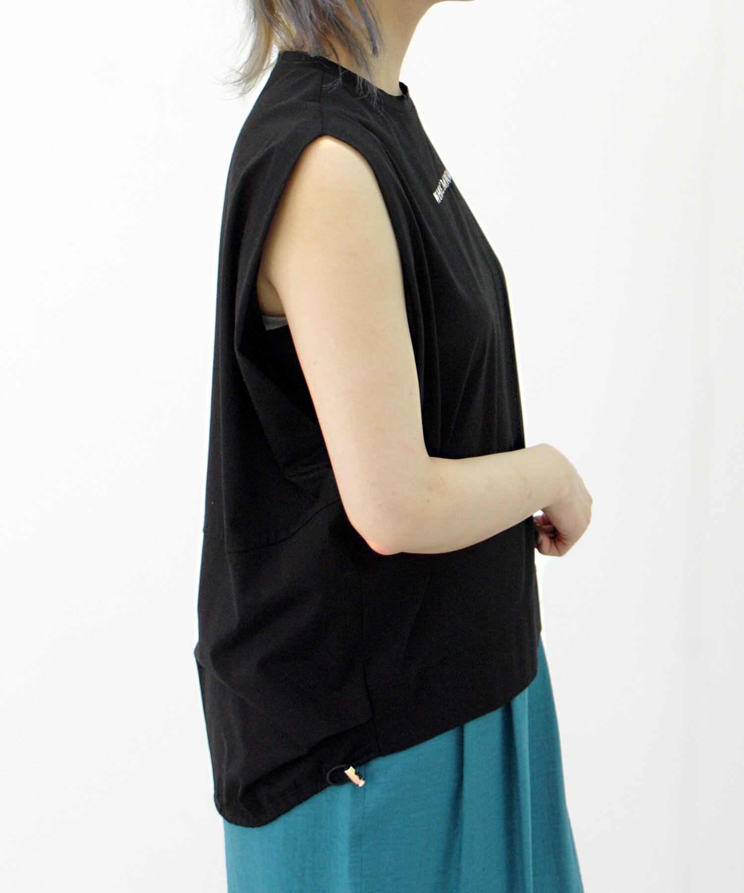 ブラック model:H157 着用サイズ:フリー