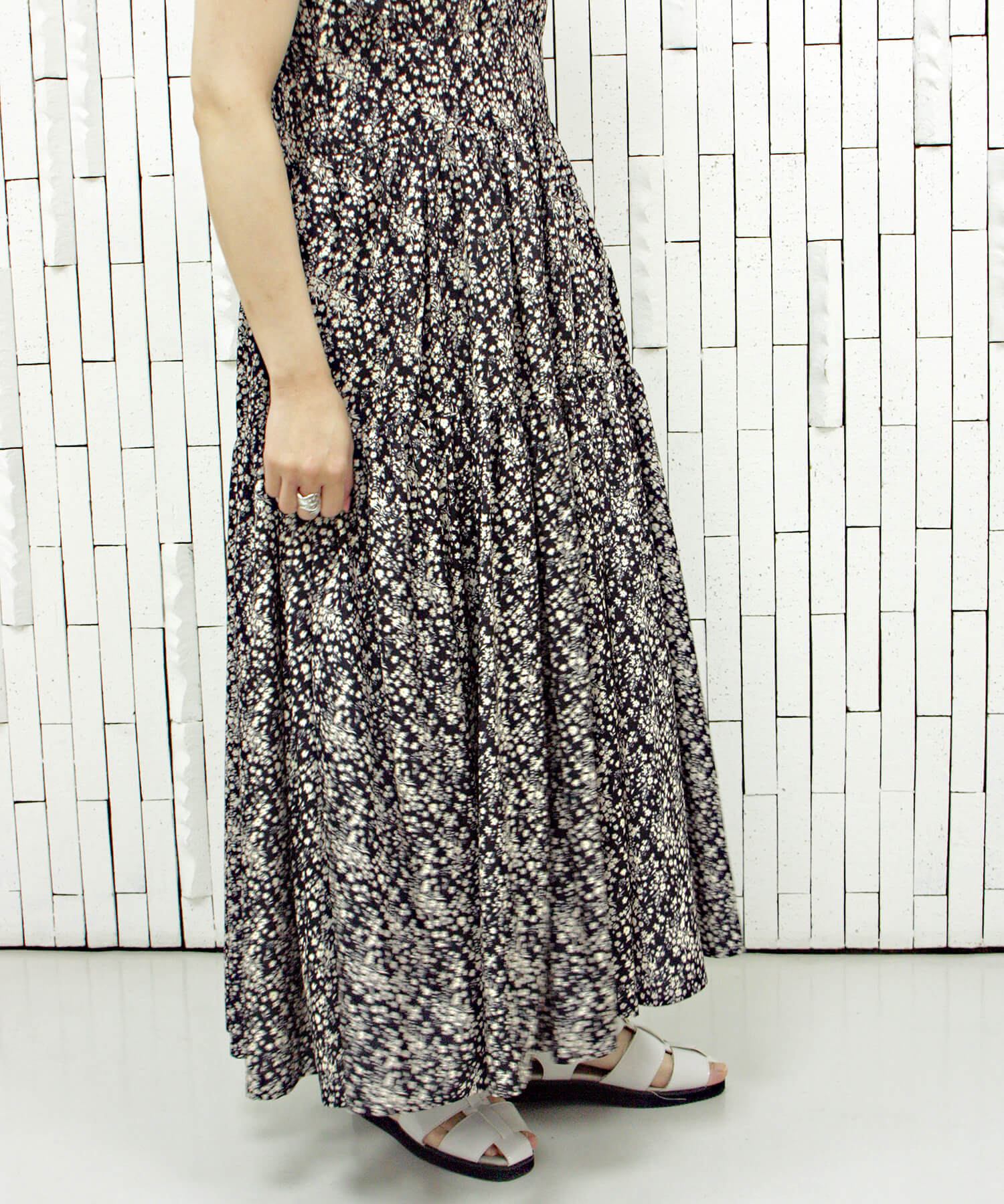 ブラック model:H157