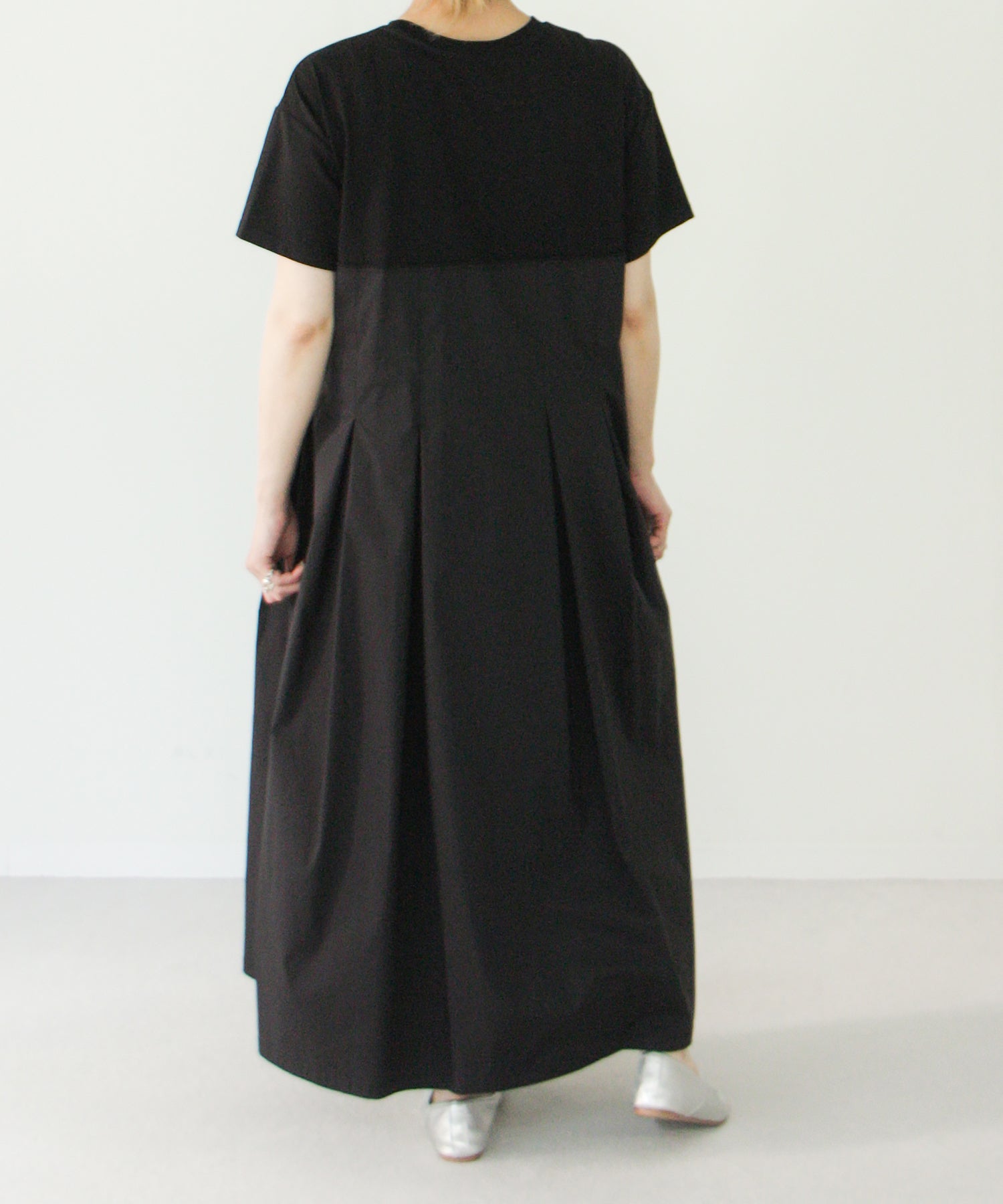 ブラック staff:H157