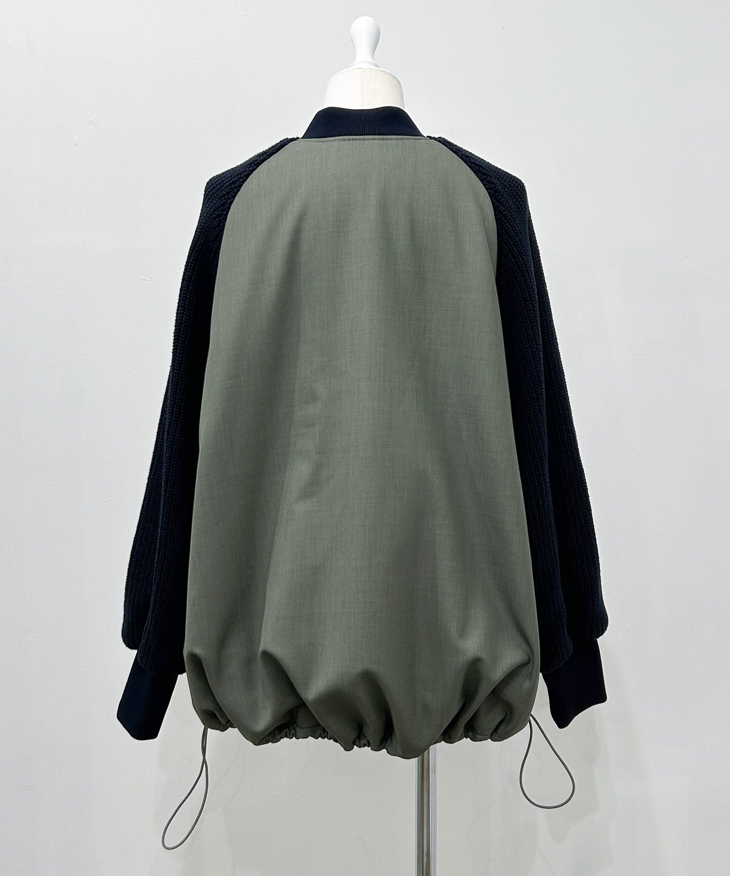 カーキ×ネイビー