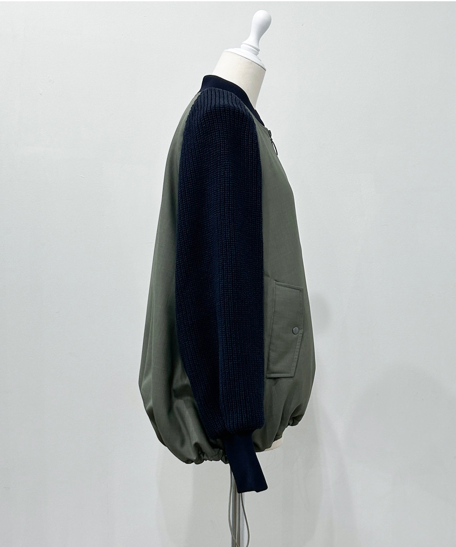 カーキ×ネイビー