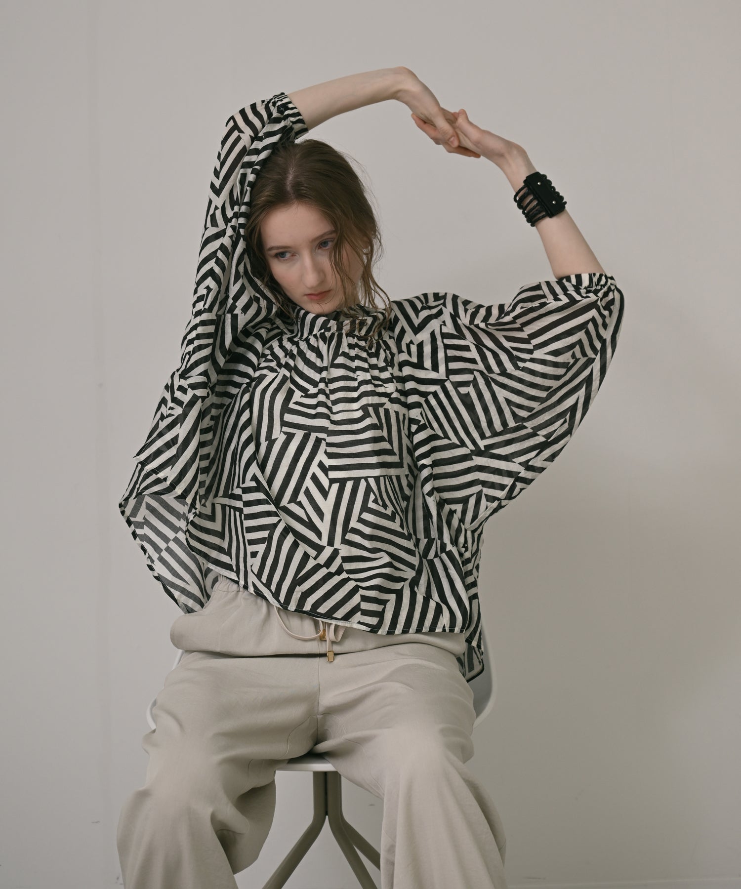 ARTS&amp;SCIENCE New balloon blouse 0211-L6000-0143 コットン プルオーバー ブラウス シャツ ライトブルー レディース アーツ&amp;サイエンス【中古】5-1201M∞ ARTS&SCIENCE New balloon blouse 0211-L6000-0143 コットン プル