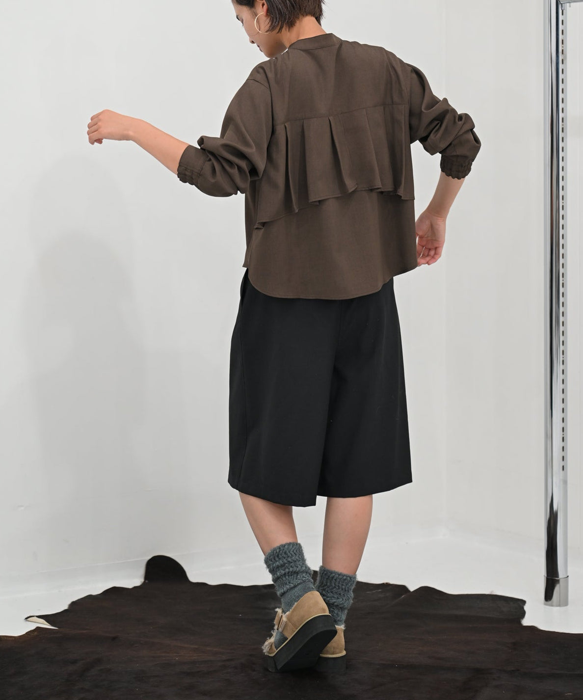 ブラウン model:H166cm