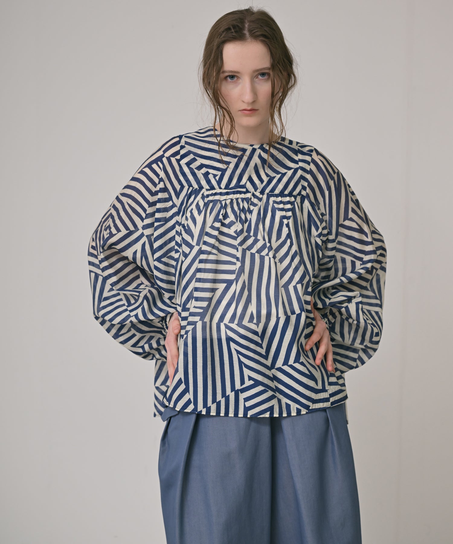 オフ×ブルー model:H170