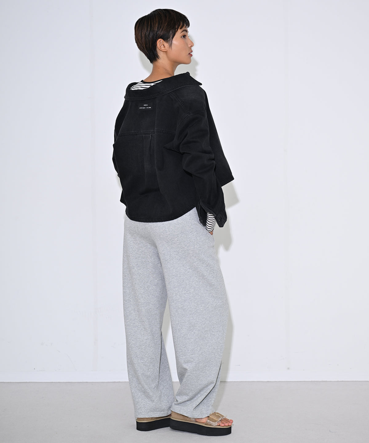 ブラック model:H166cm