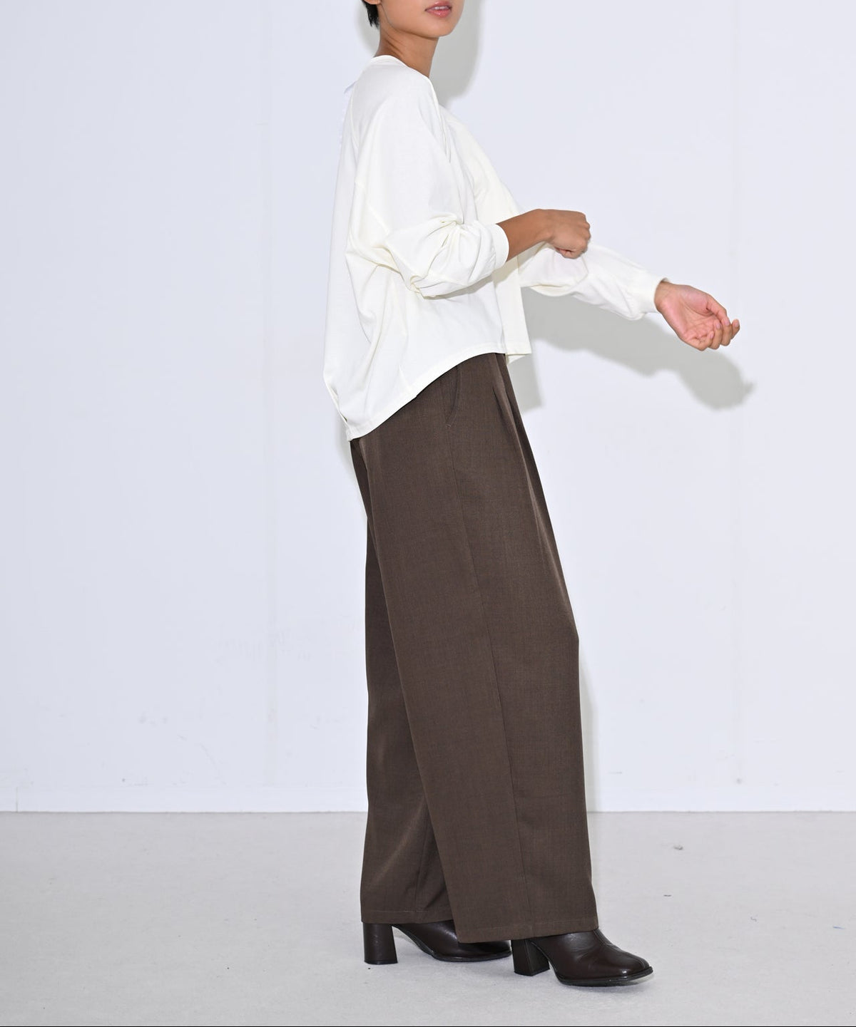 ブラウン model : H166cm