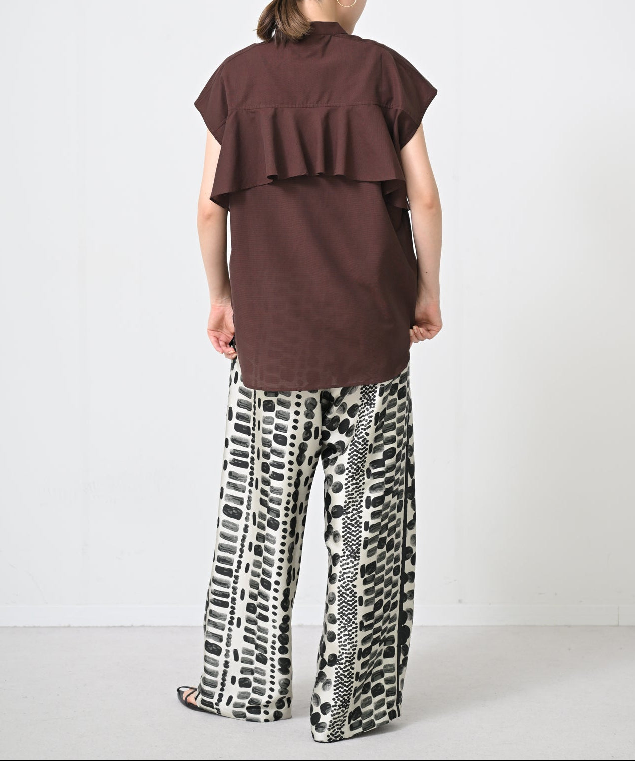 Back Flare Blouse