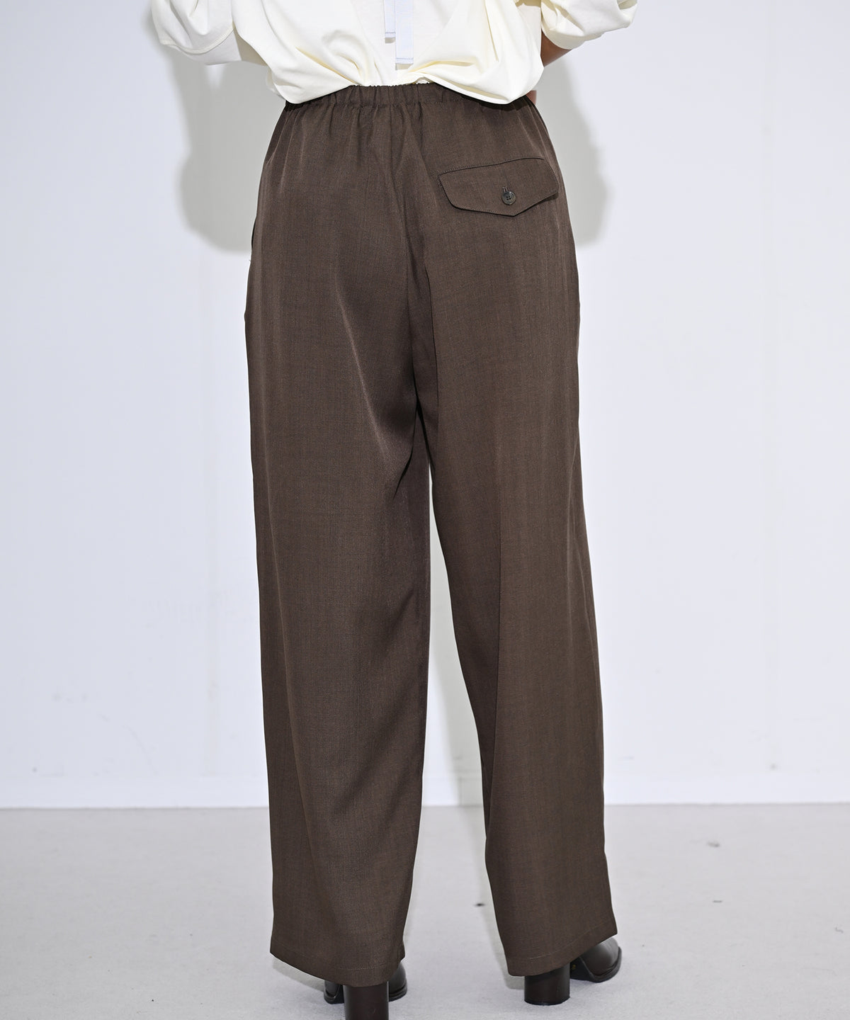 ブラウン model : H166cm