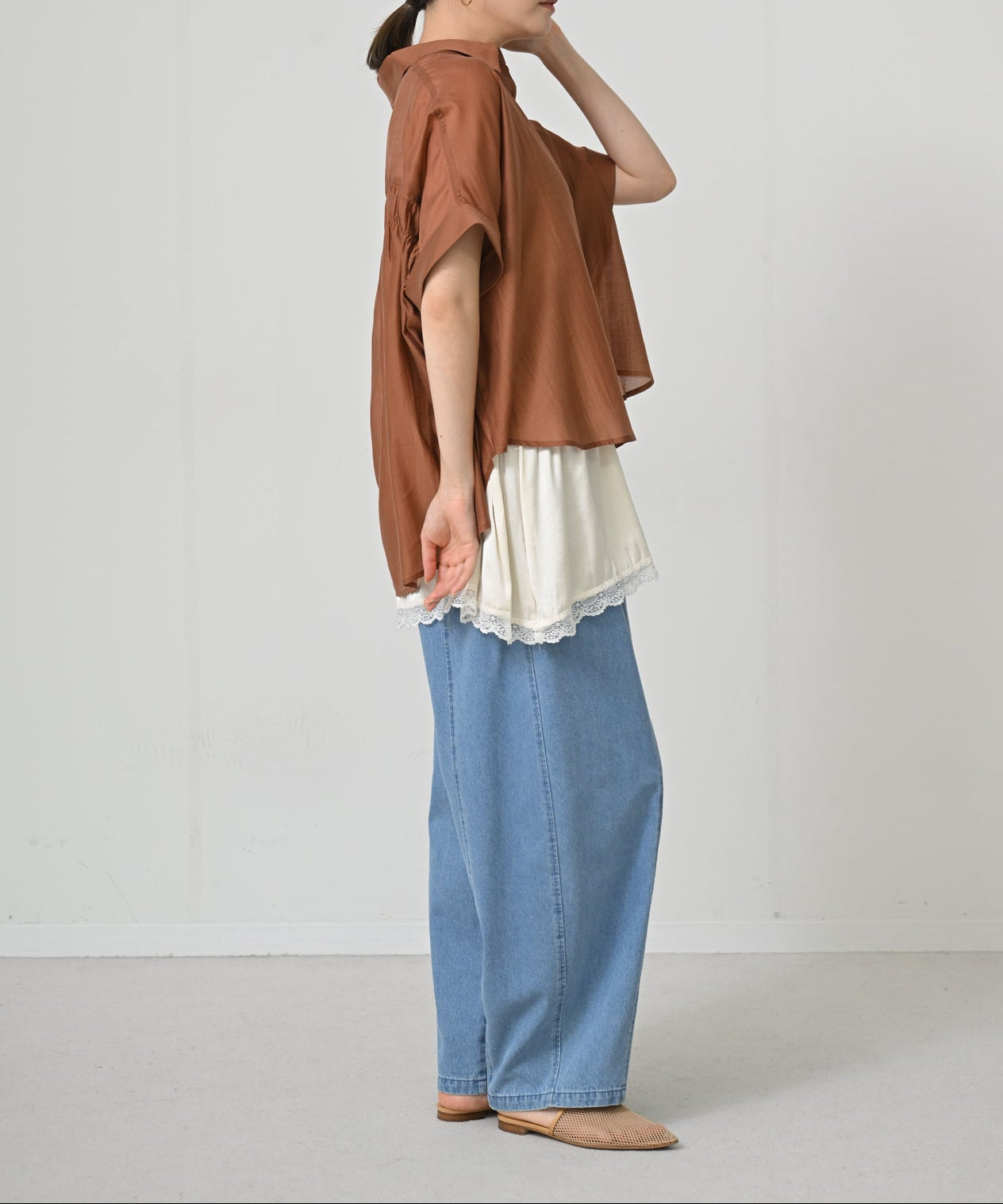 ブラウン model:H167cm