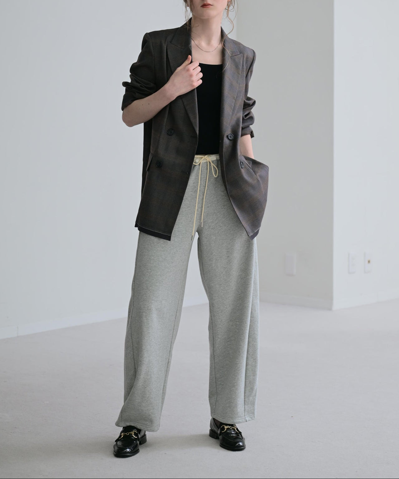 ブラウンチェック model:H170cm